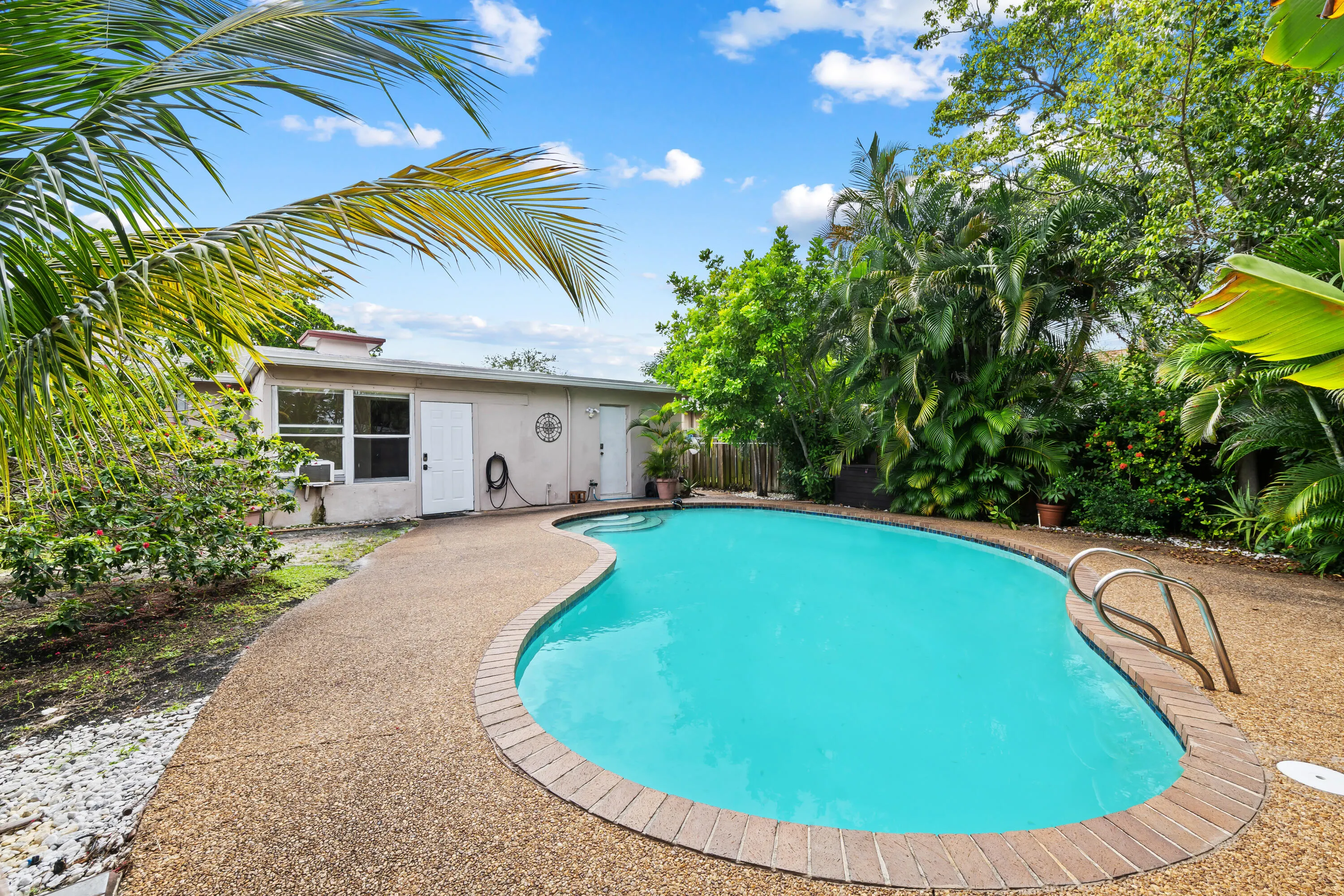 51 NE 49TH Street