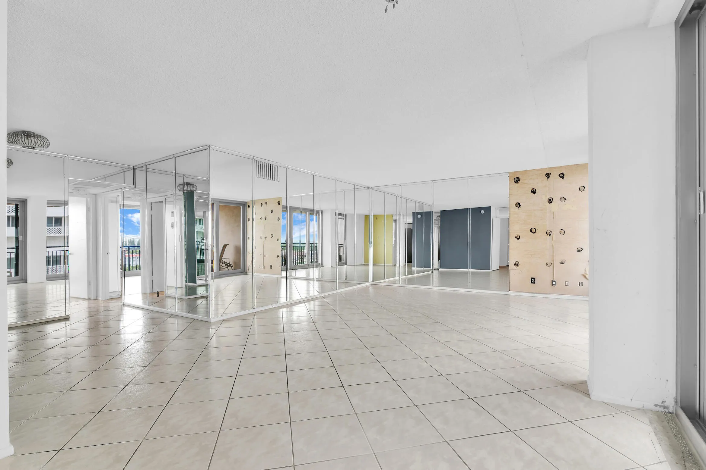 1180 S Ocean Boulevard #8 E