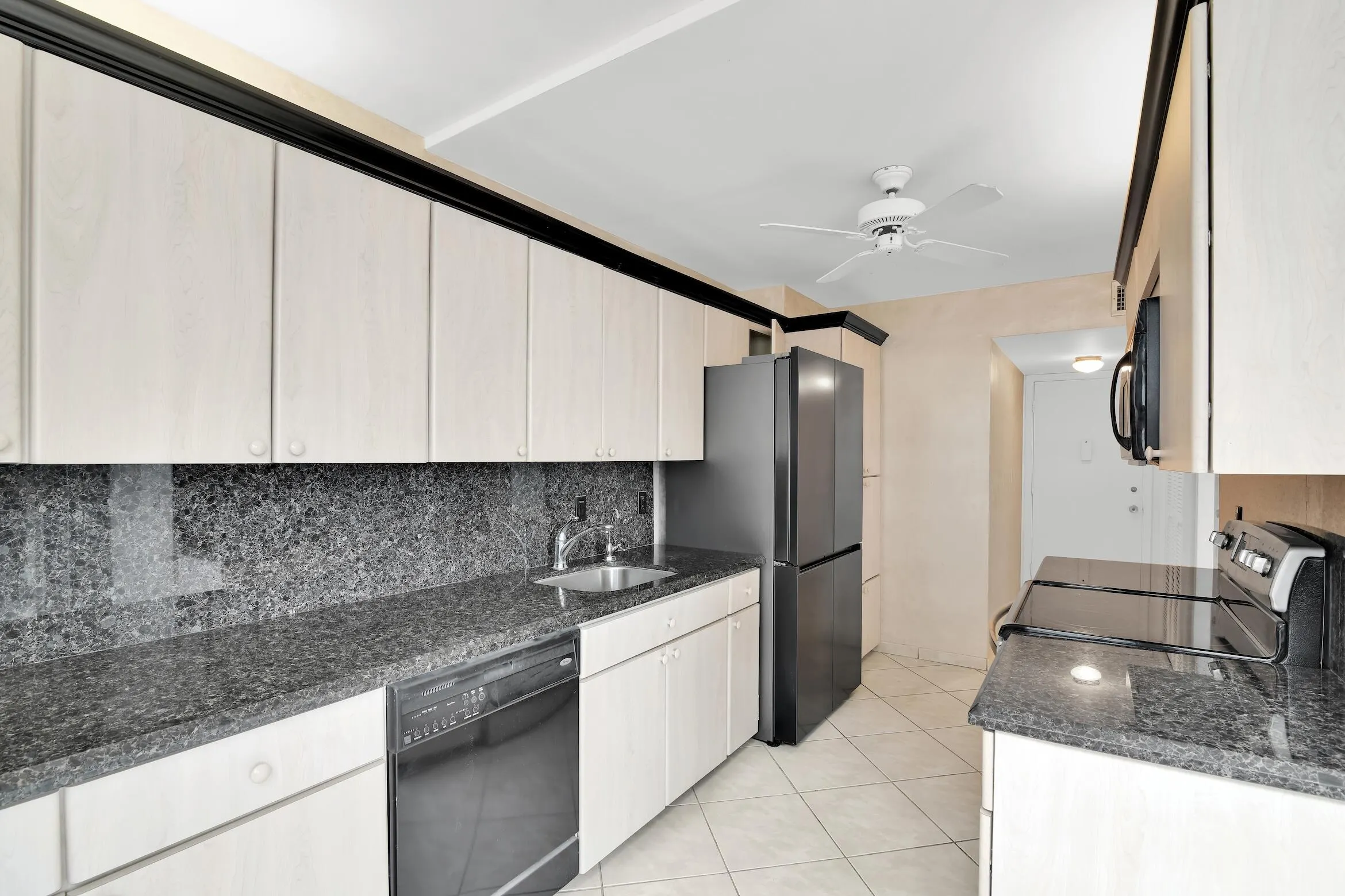 1180 S Ocean Boulevard #8 E