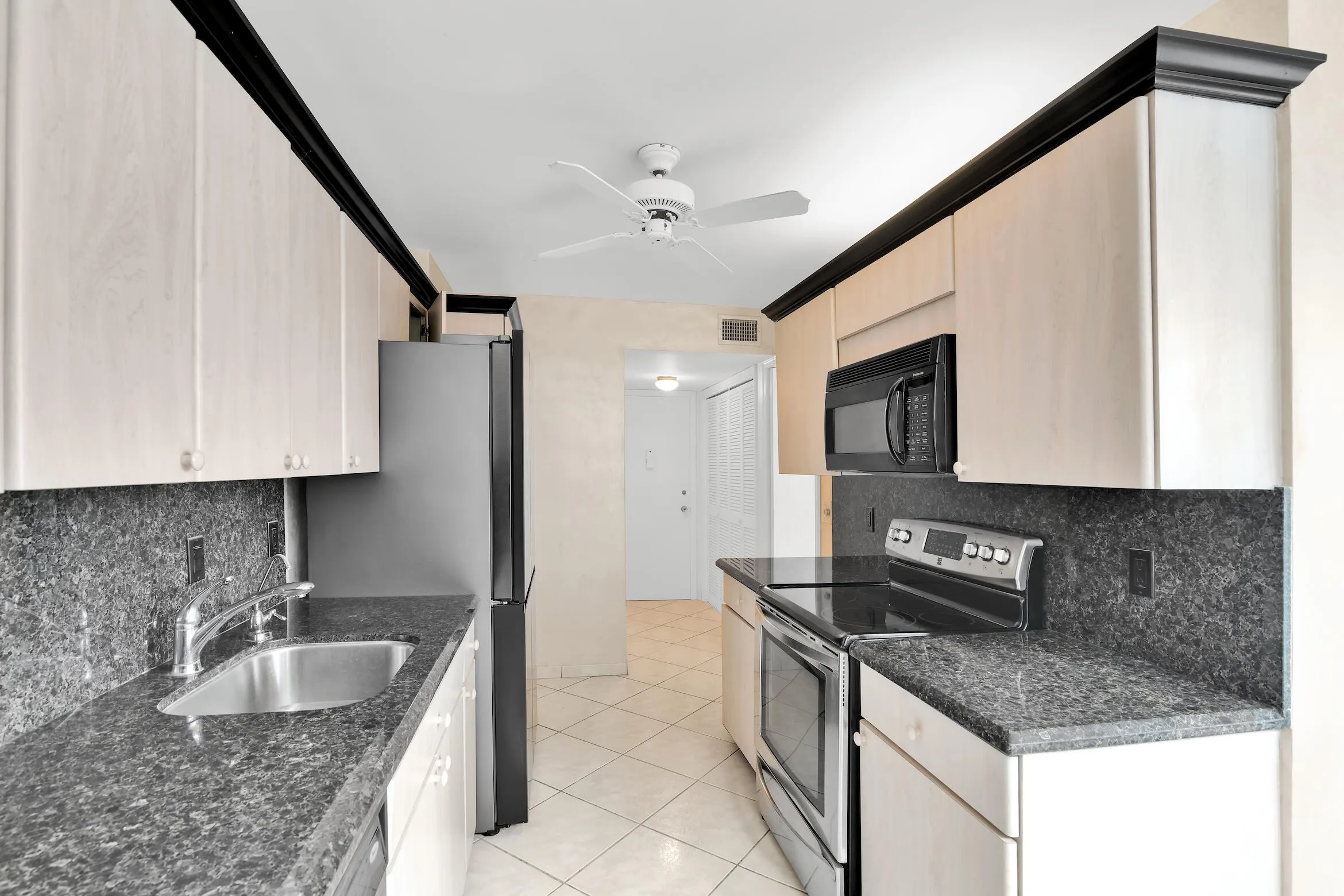1180 S Ocean Boulevard #8 E