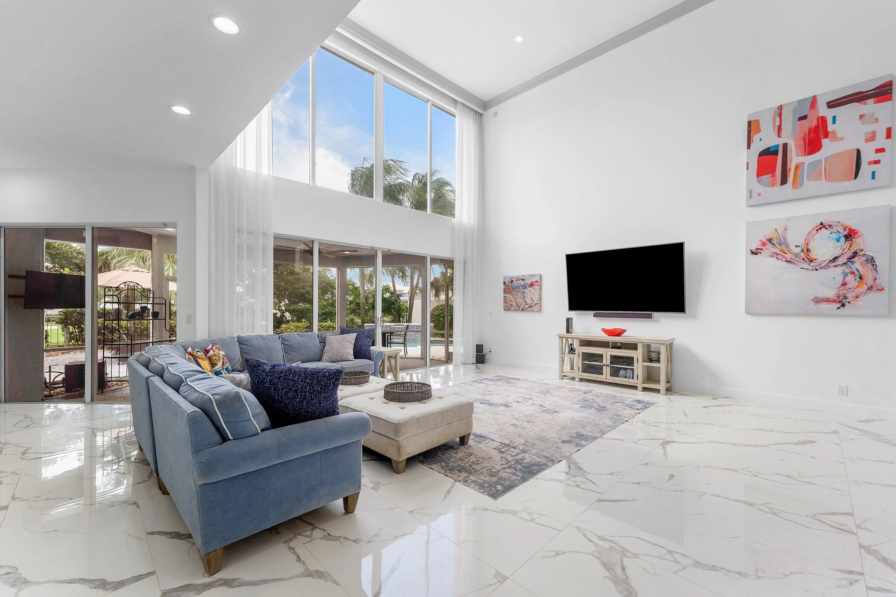 5863 WATERFORD