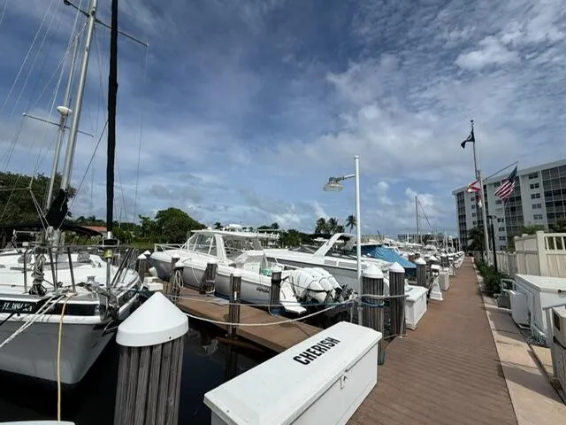 2731 NE 14th Street Causeway #307