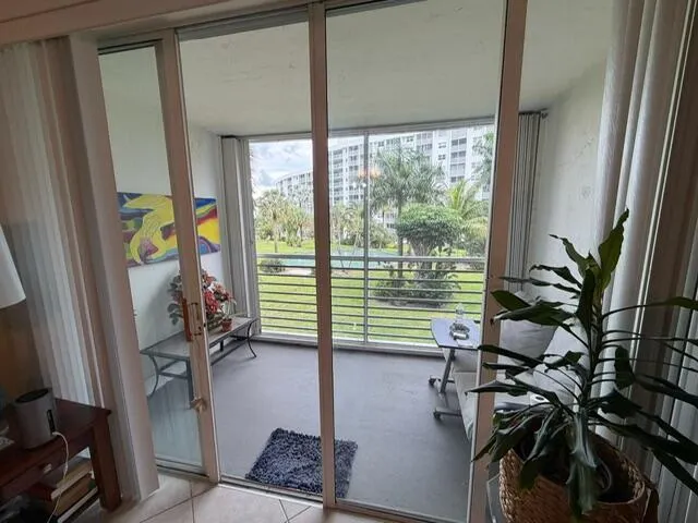2731 NE 14th Street Causeway #307