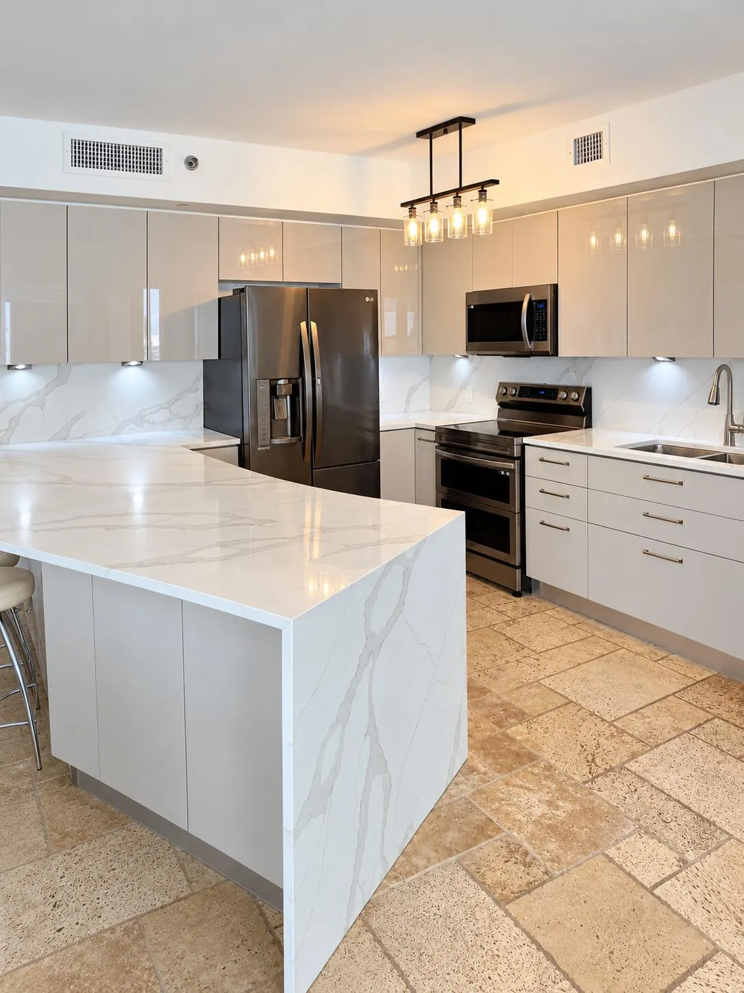 1800 S OCEAN Drive #1210