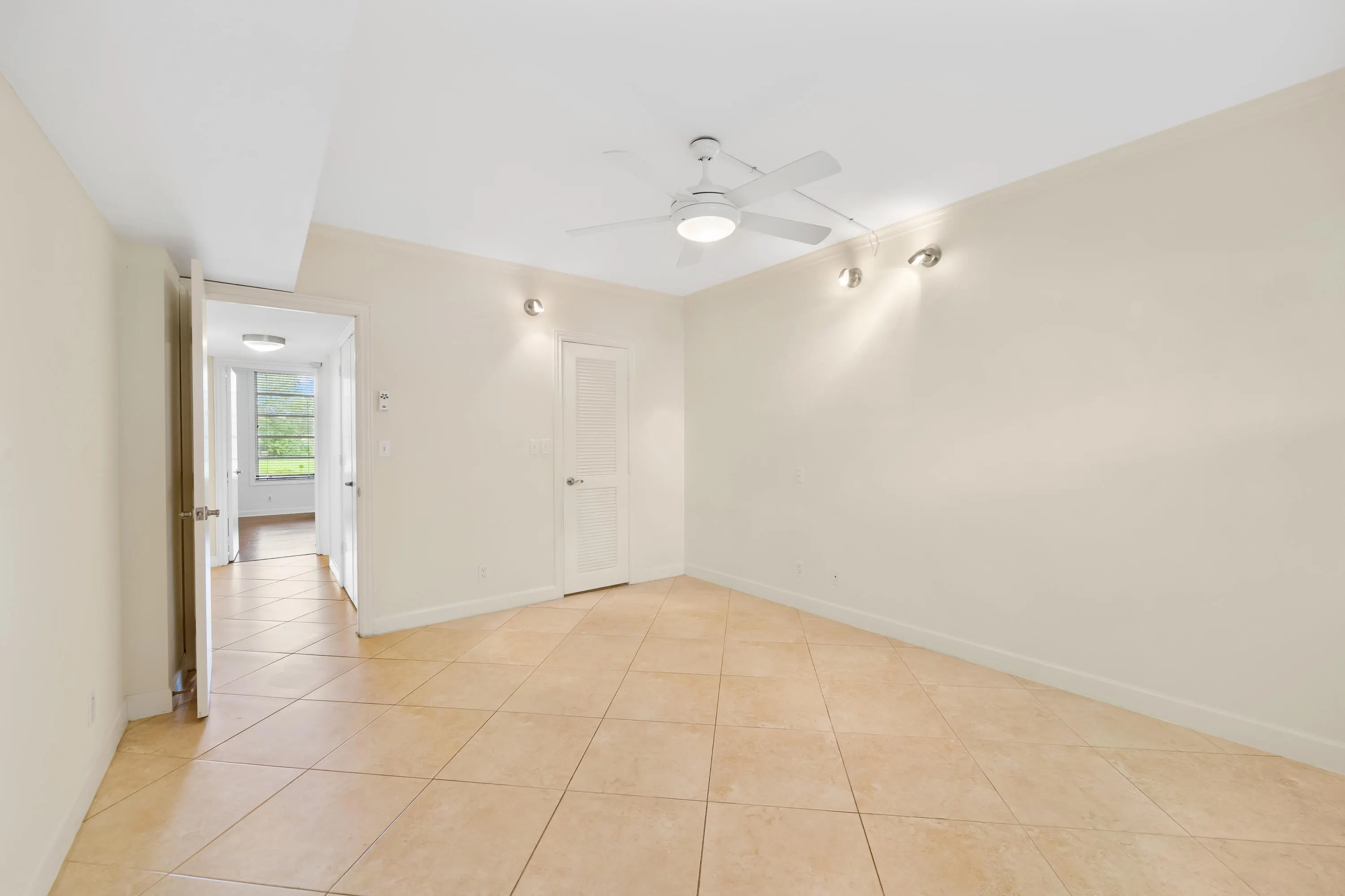 4000 CYPRESS GROVE Way #103