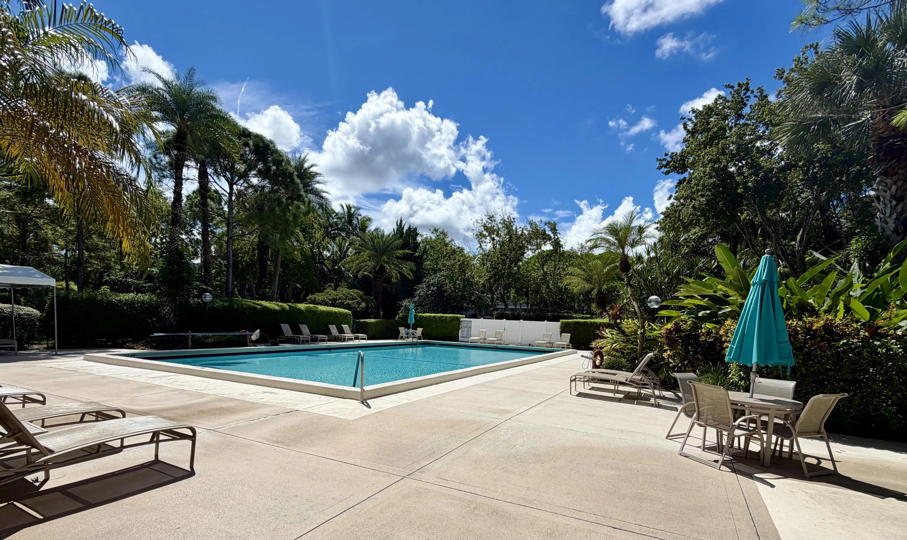 4000 CYPRESS GROVE Way #103