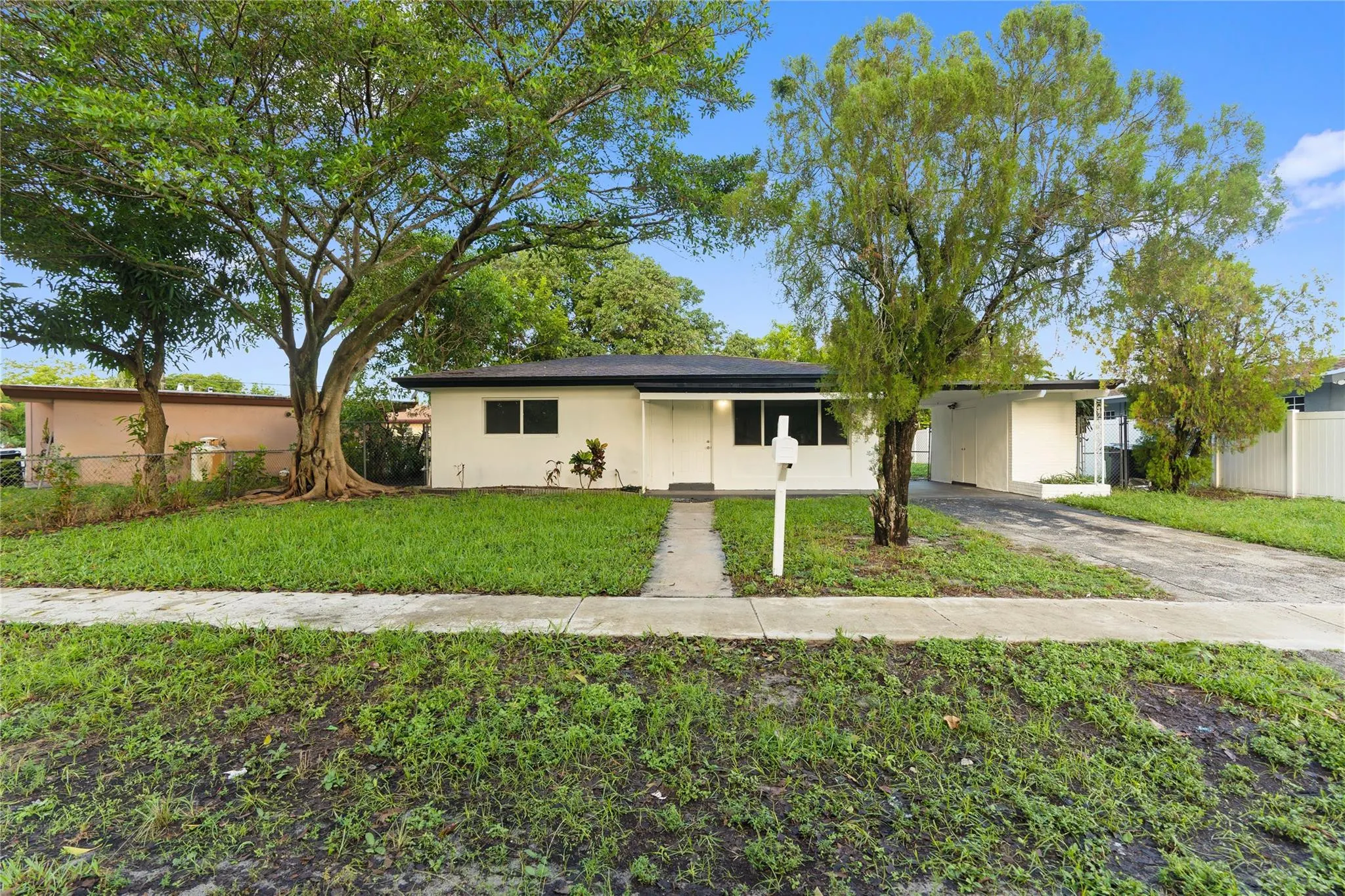2001 NW 14TH Avenue