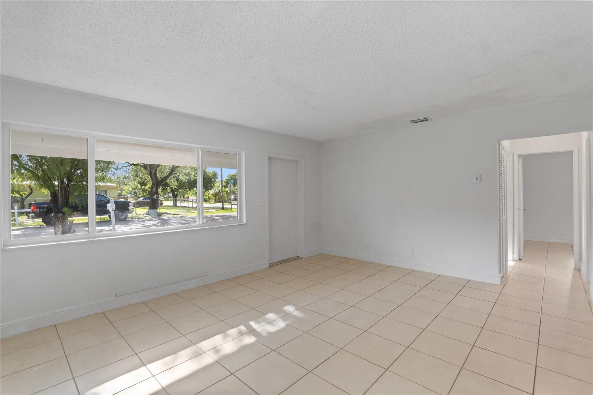 2001 NW 14TH Avenue