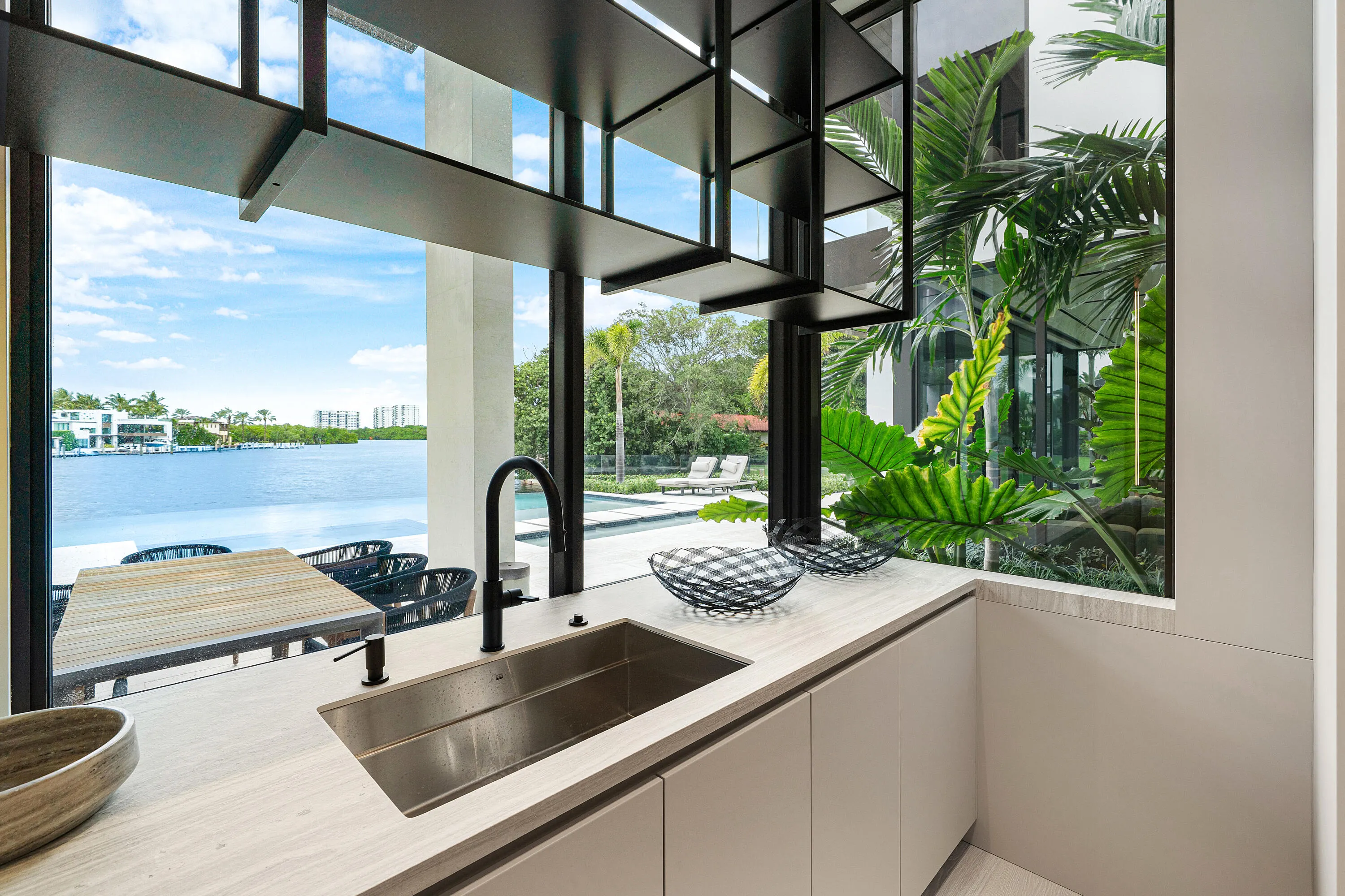 829 ORCHID Drive