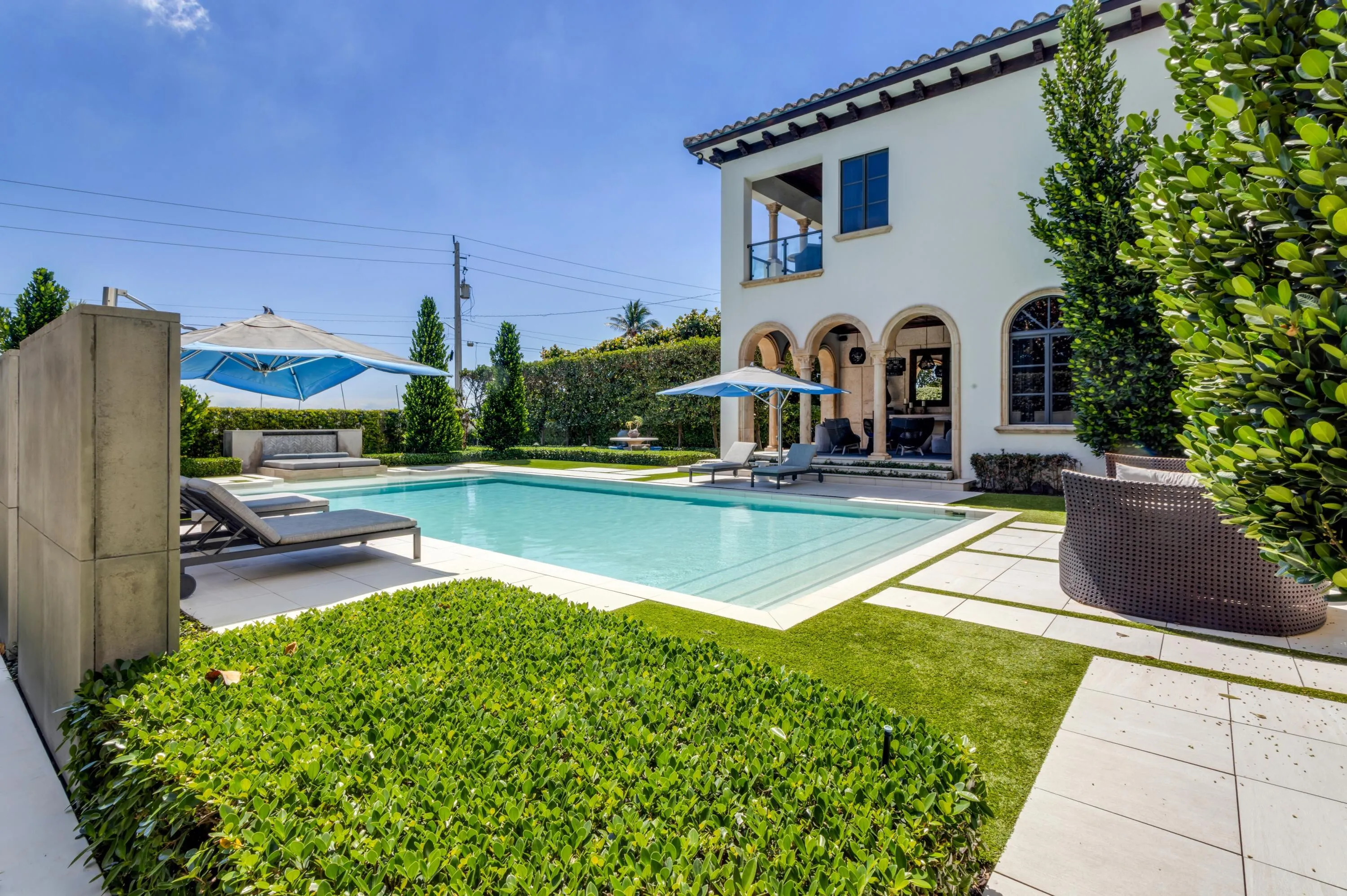 410 N OCEAN Boulevard