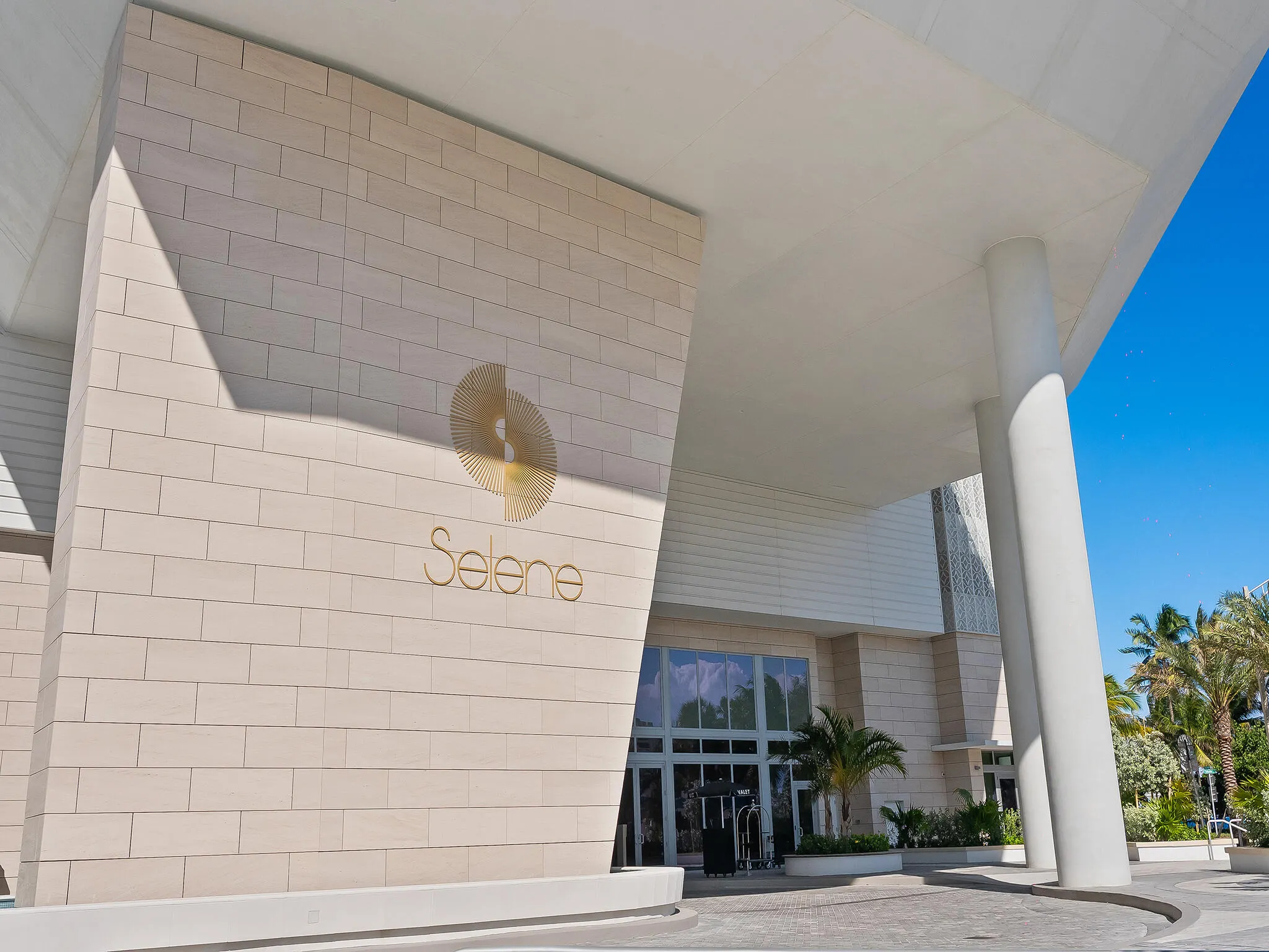 151 N Seabreeze Boulevard #2104