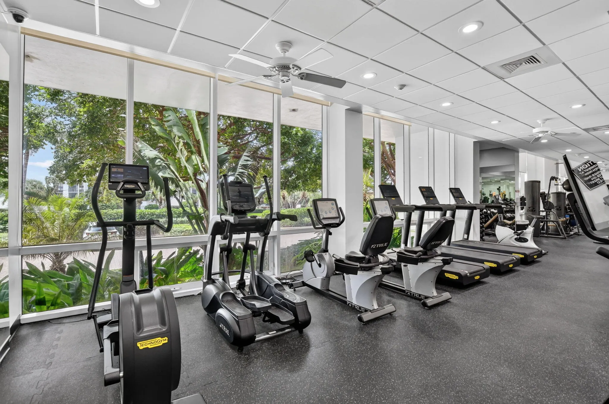2000 S Ocean Boulevard #16b