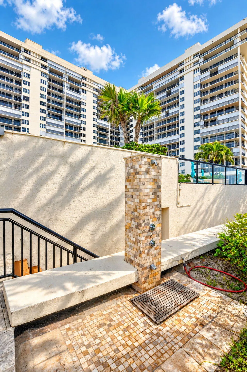 2000 S Ocean Boulevard #16b