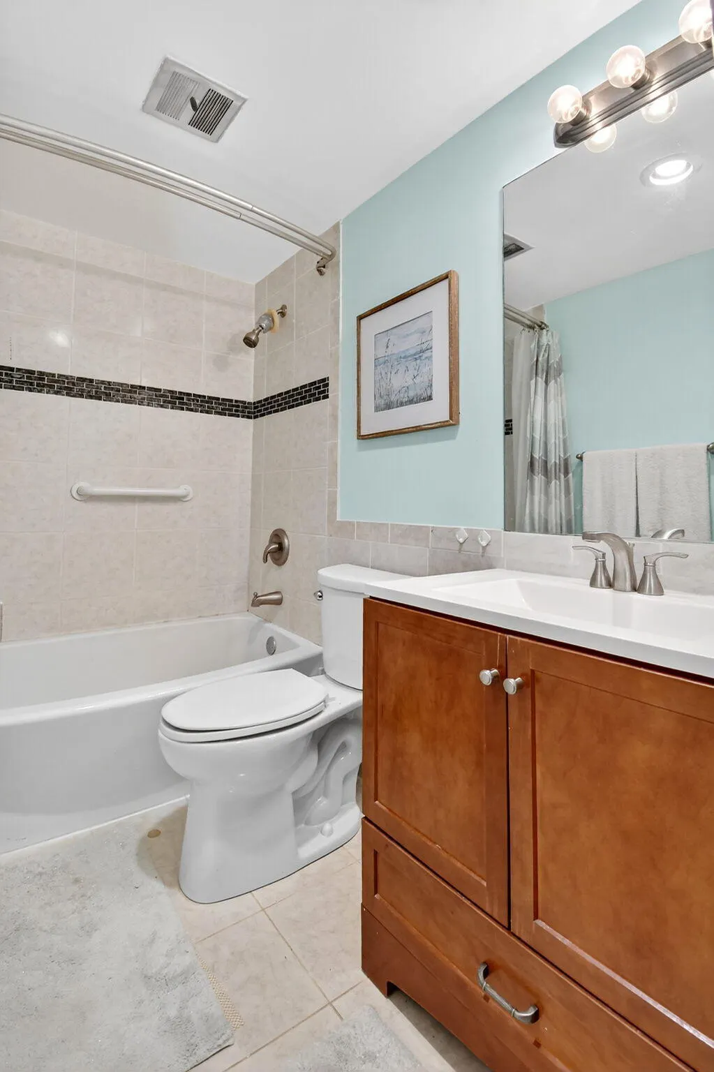 5203 NE 24th Terrace #B105