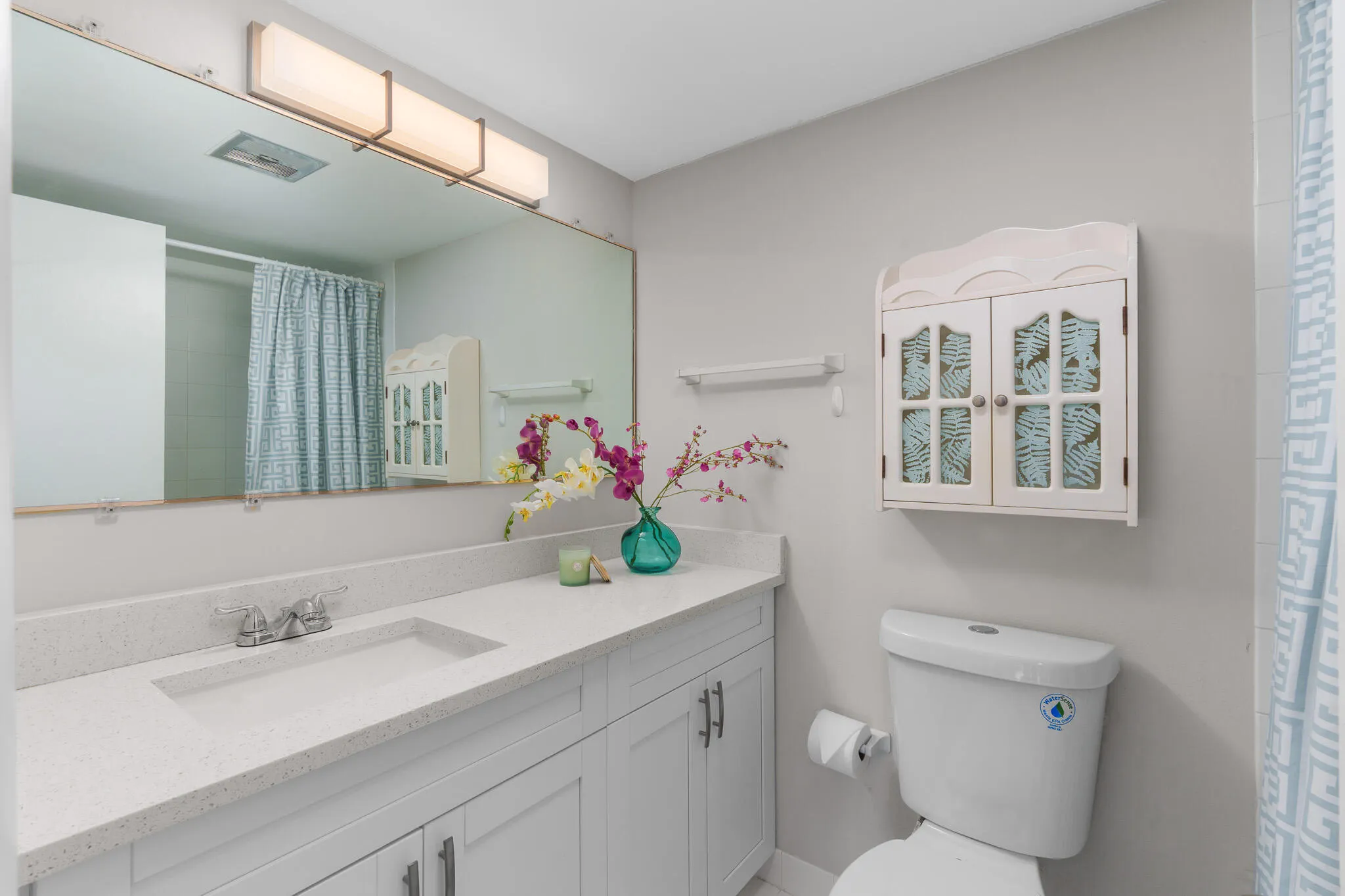 2400 NE 33RD Avenue #209