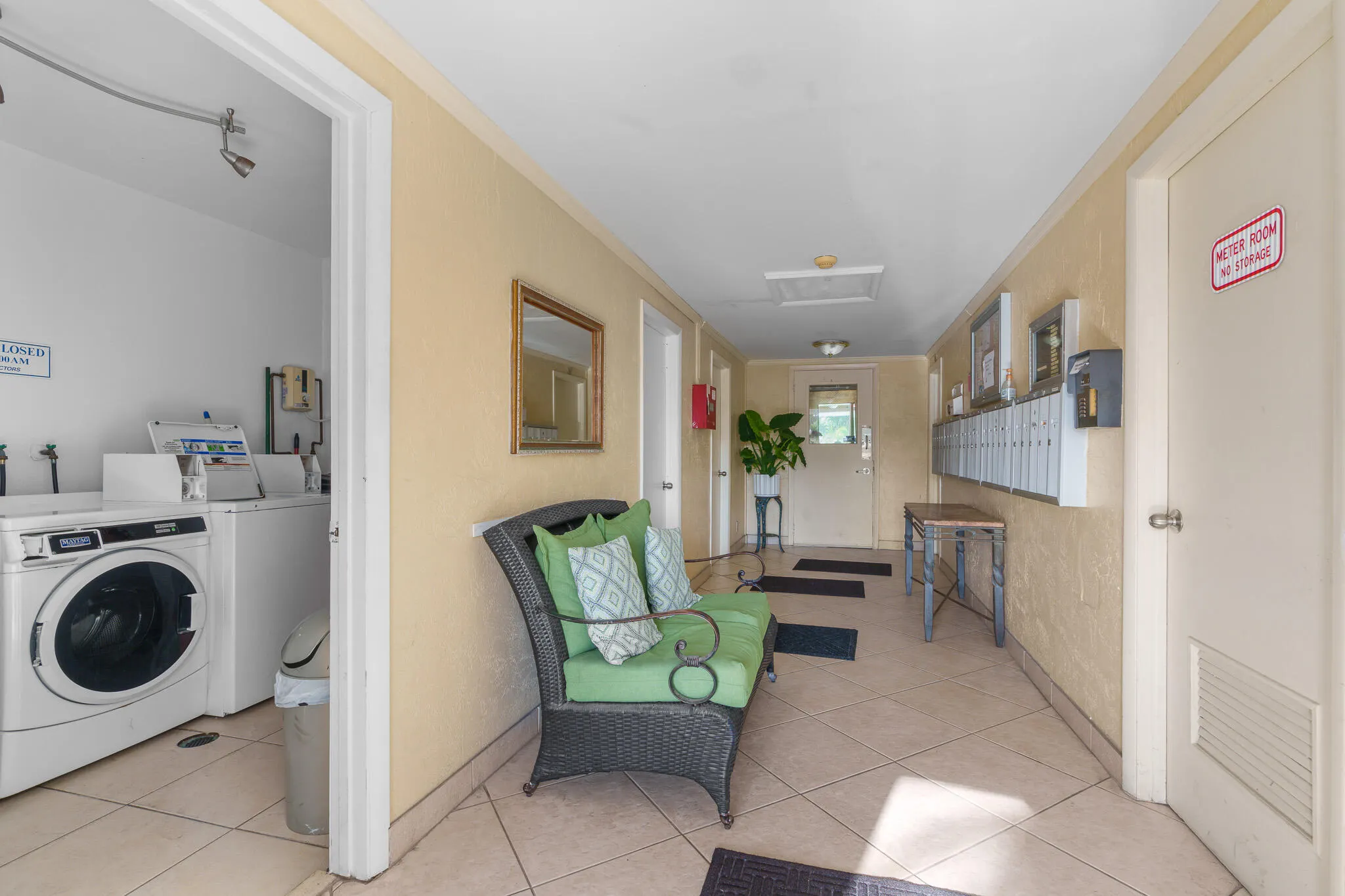 2400 NE 33RD Avenue #209