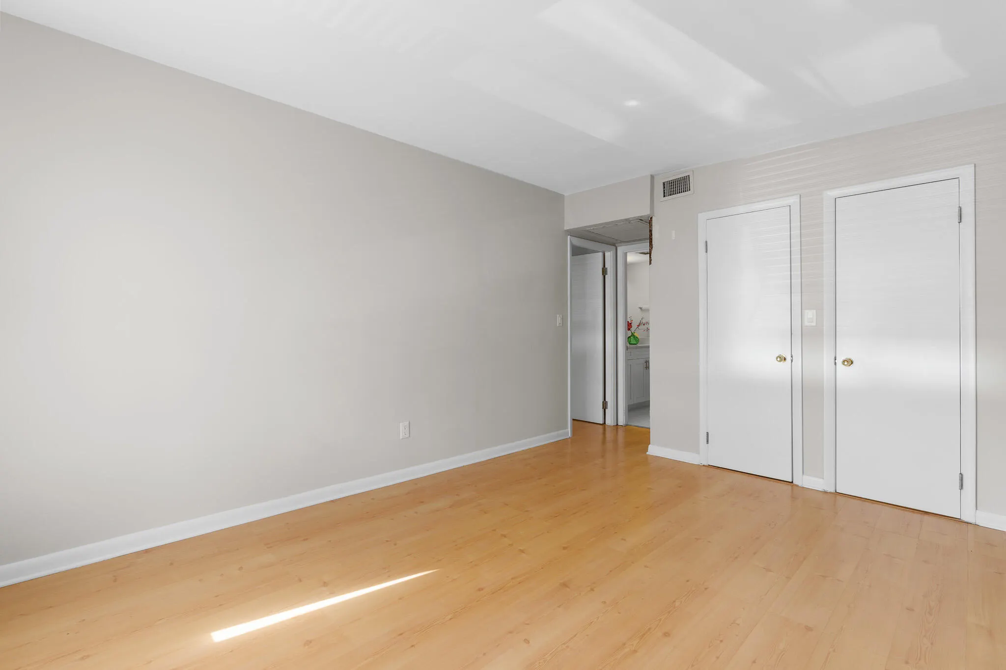2400 NE 33RD Avenue #209