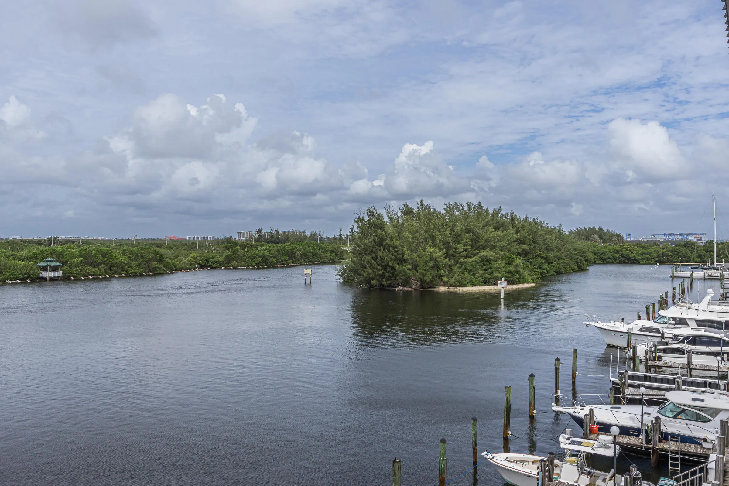 3200 N OCEAN Drive #402