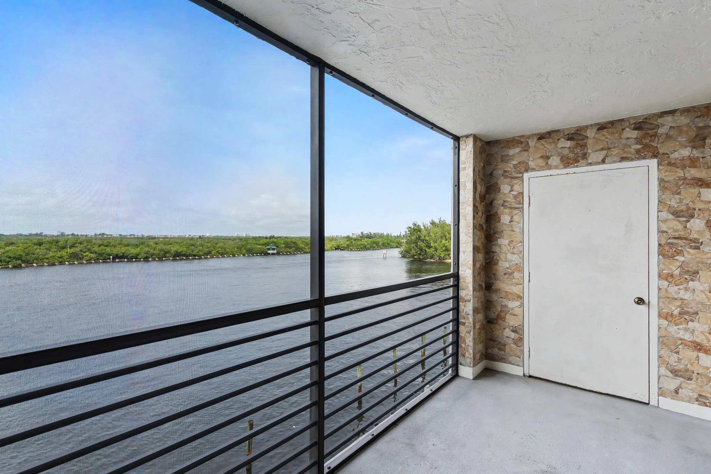 3200 N OCEAN Drive #402