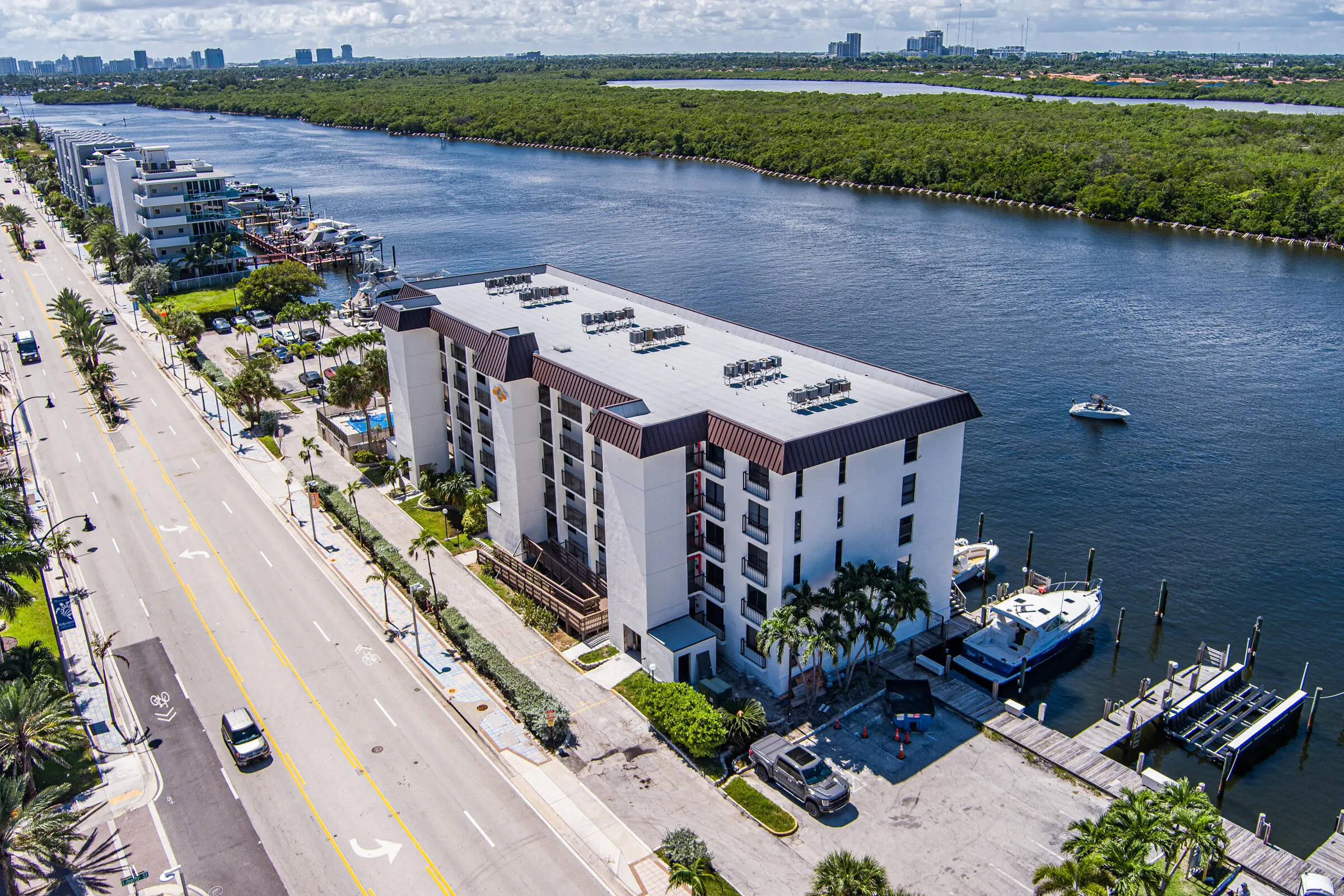 3200 N OCEAN Drive #402