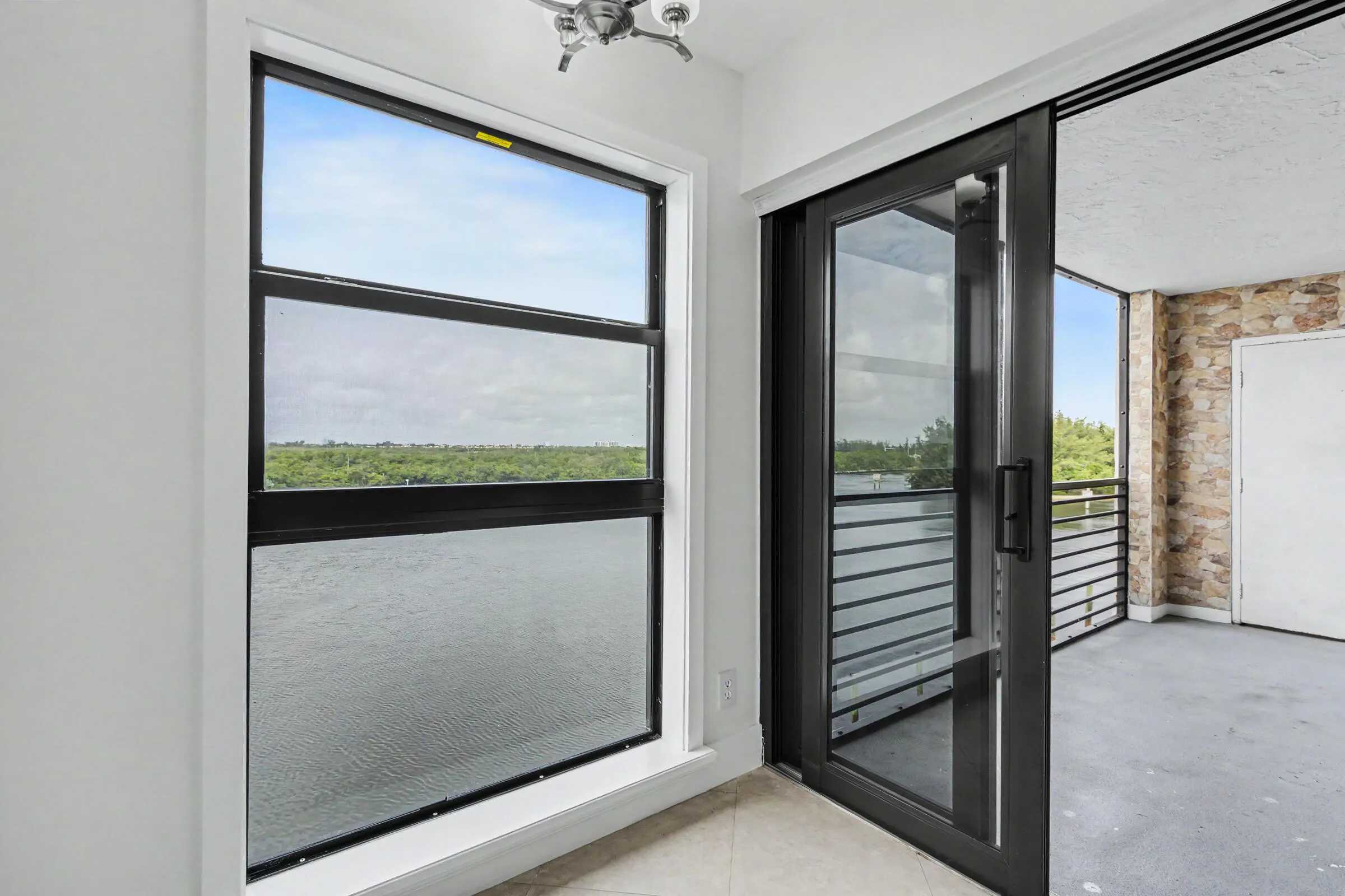3200 N OCEAN Drive #402