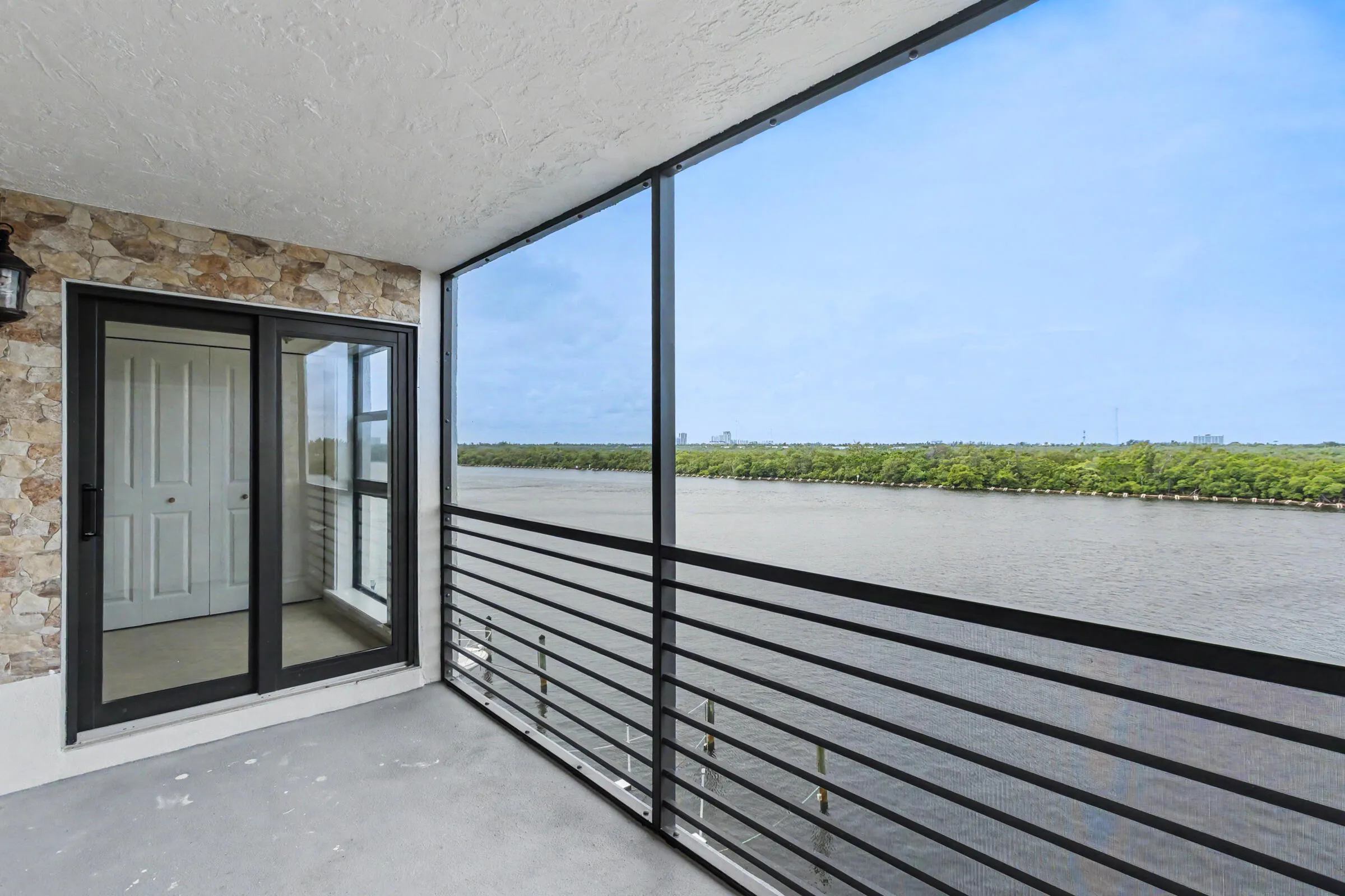 3200 N OCEAN Drive #402