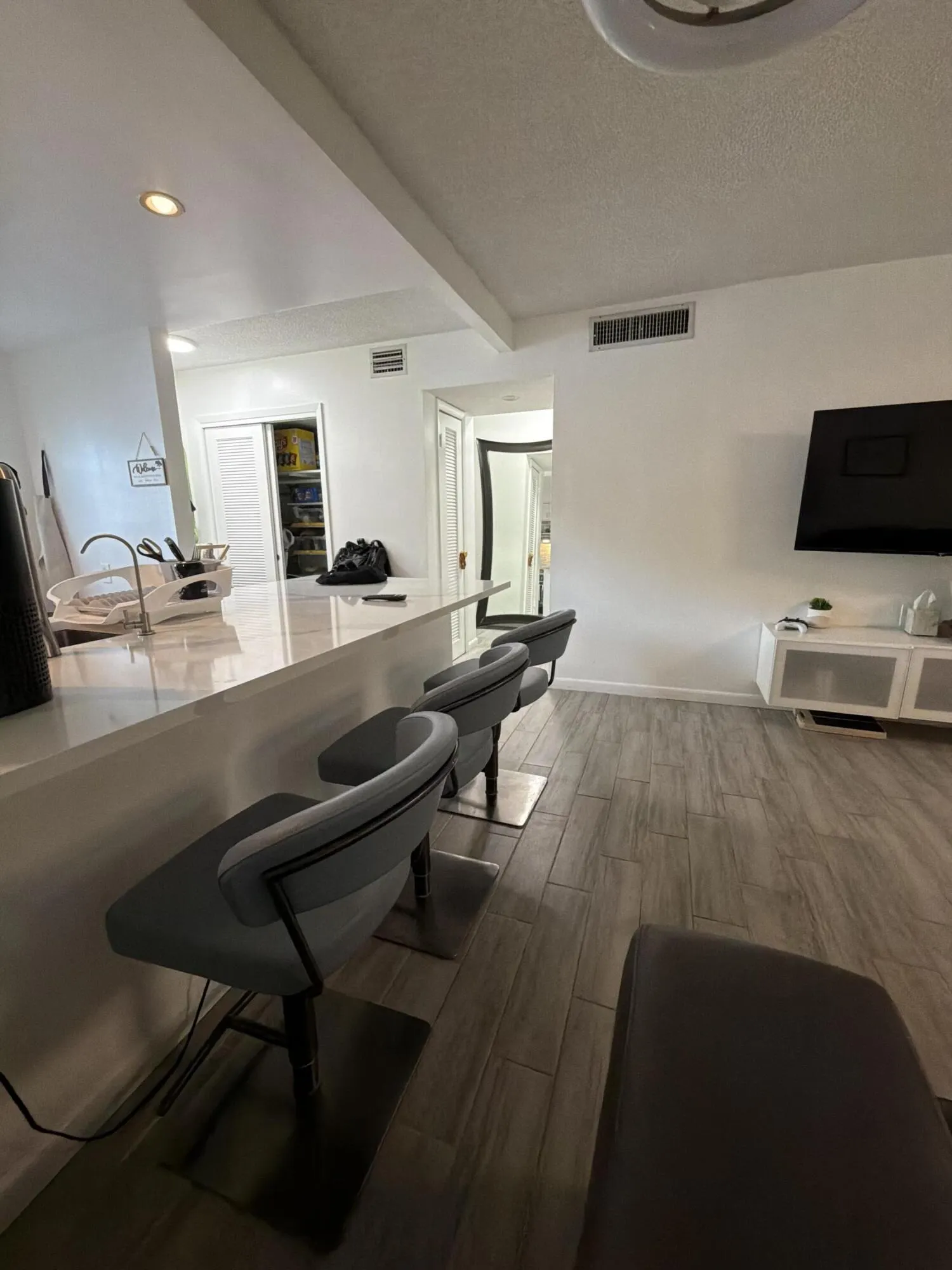 320 NE 12th Avenue #105