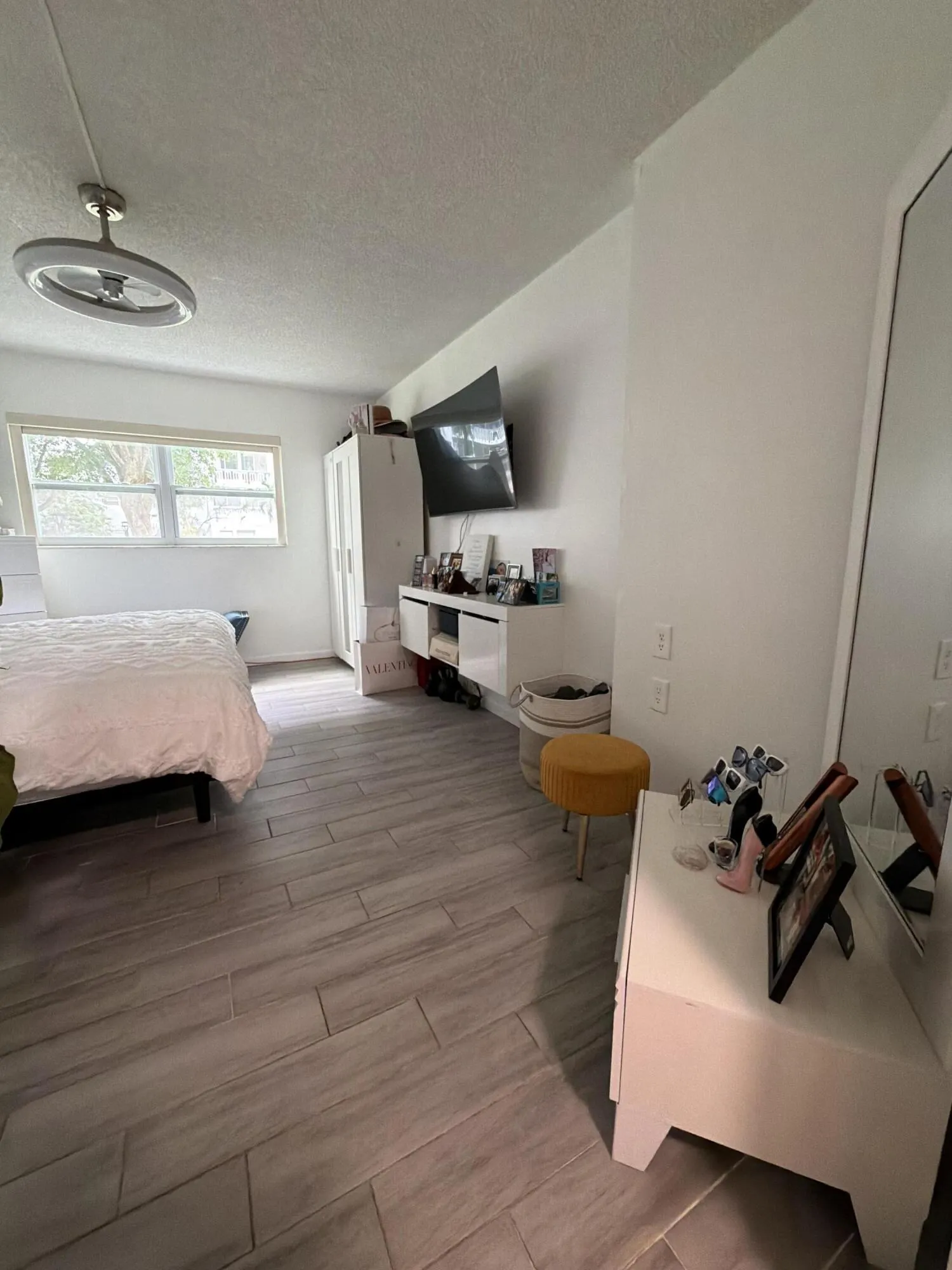 320 NE 12th Avenue #105