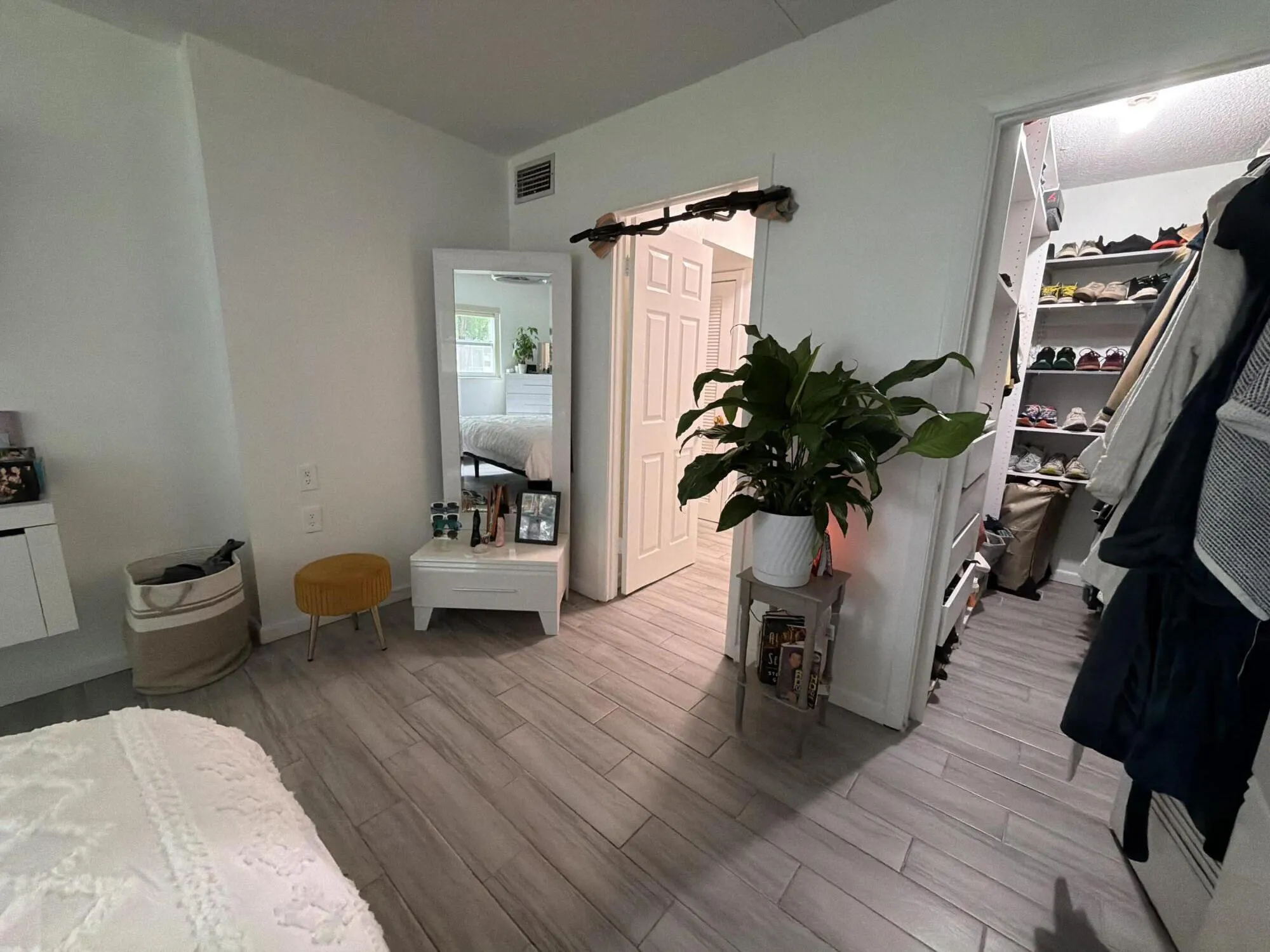 320 NE 12th Avenue #105