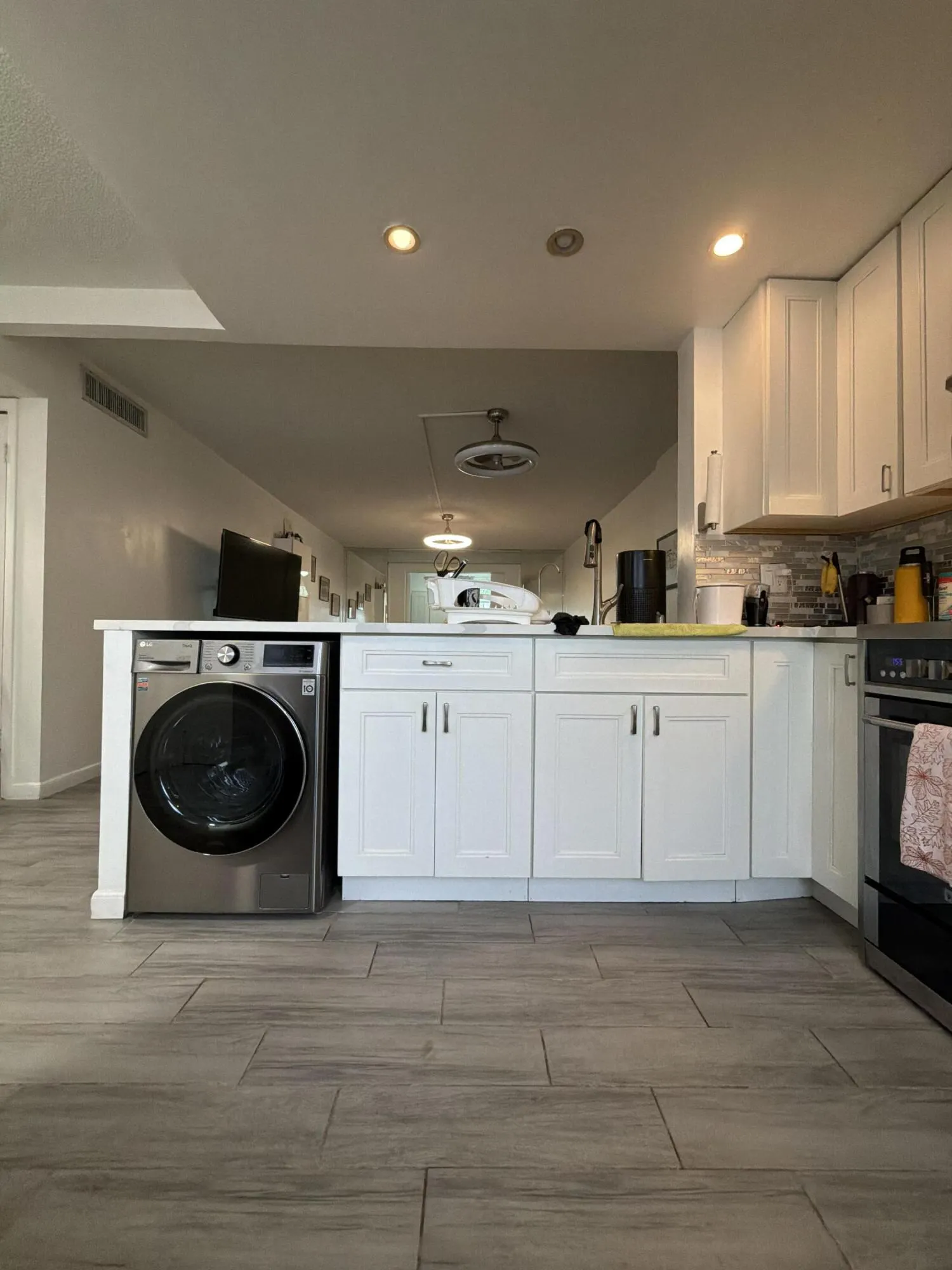 320 NE 12th Avenue #105