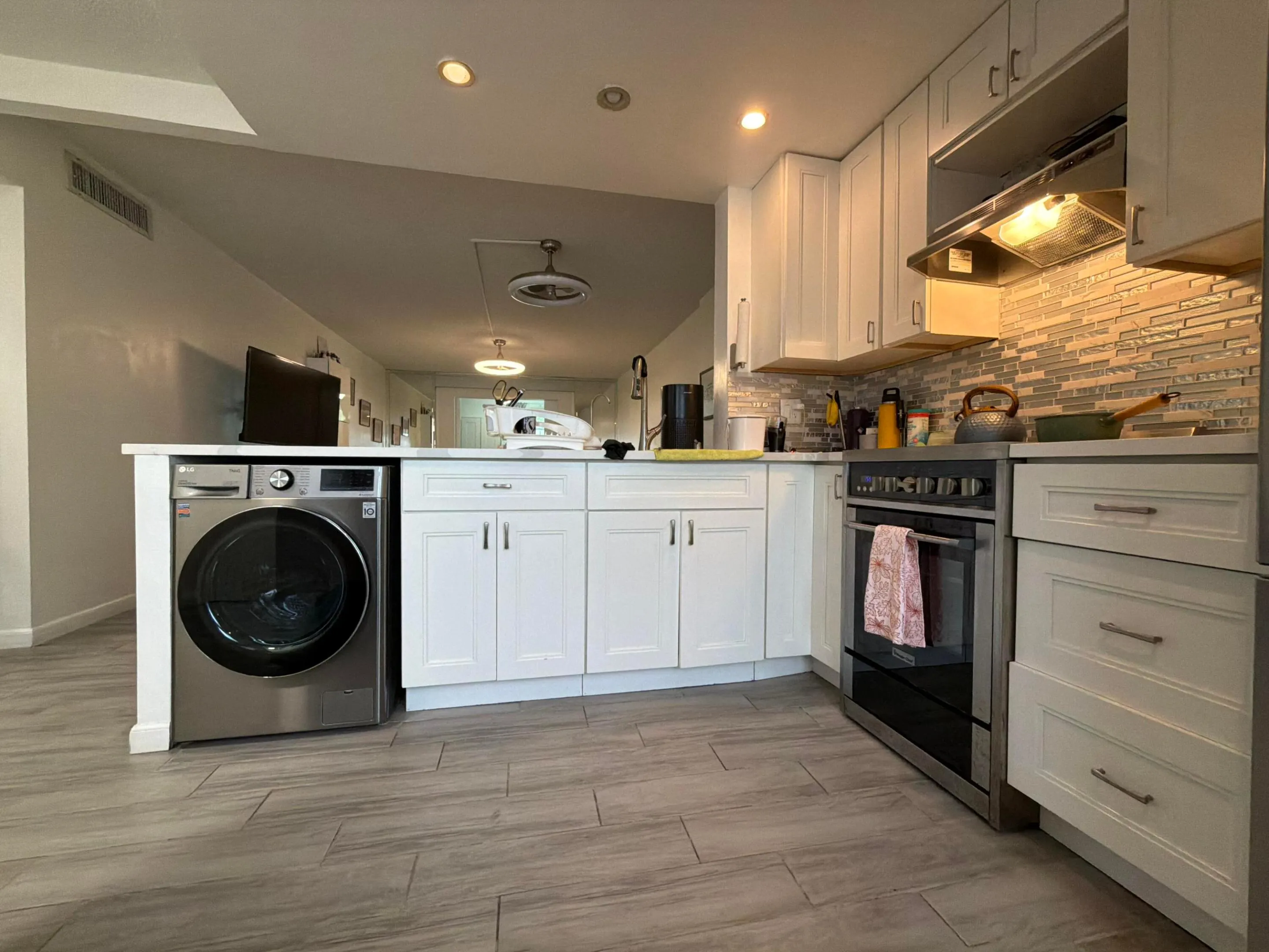 320 NE 12th Avenue #105