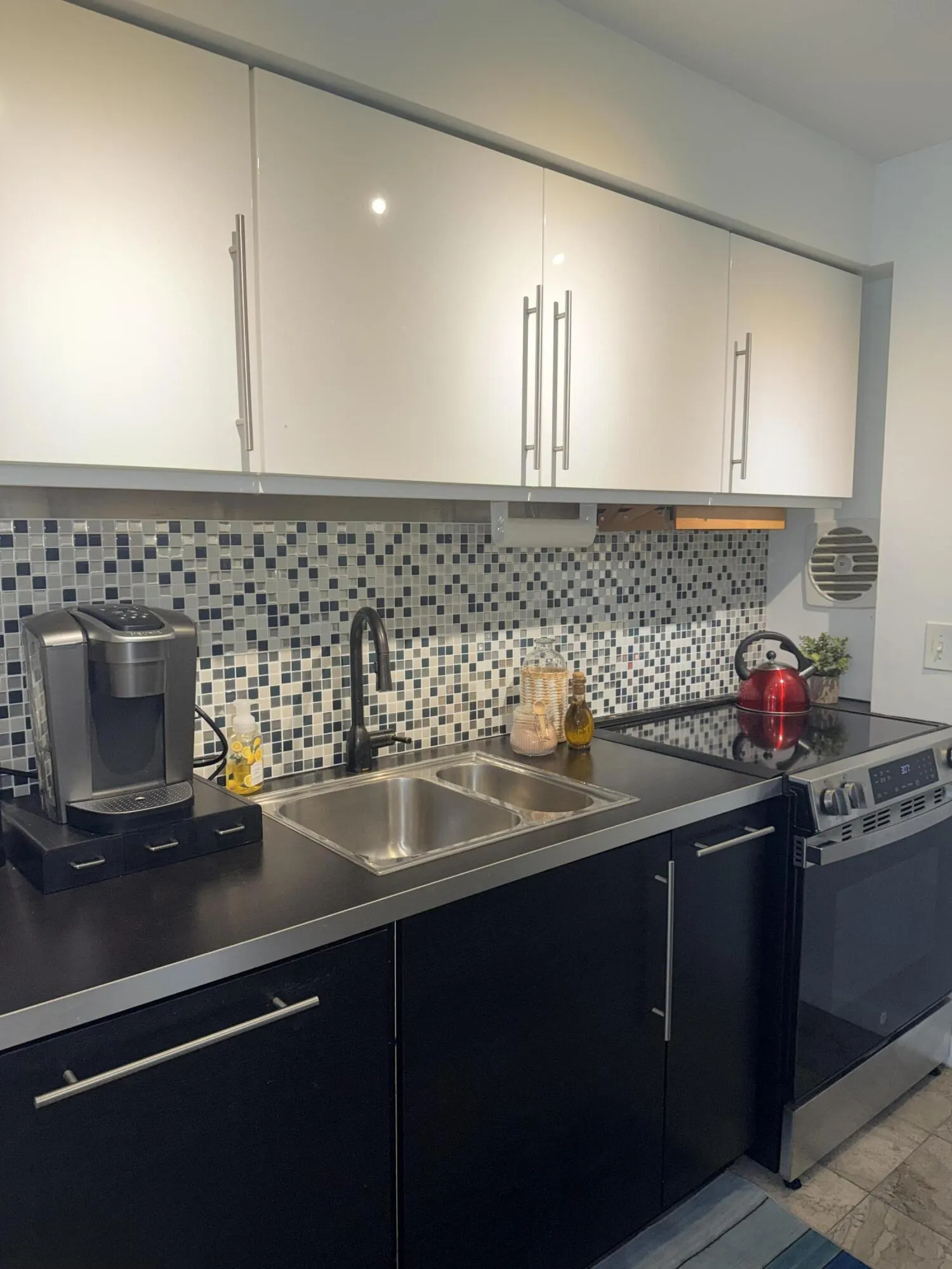 2825 NE 33rd Avenue #208