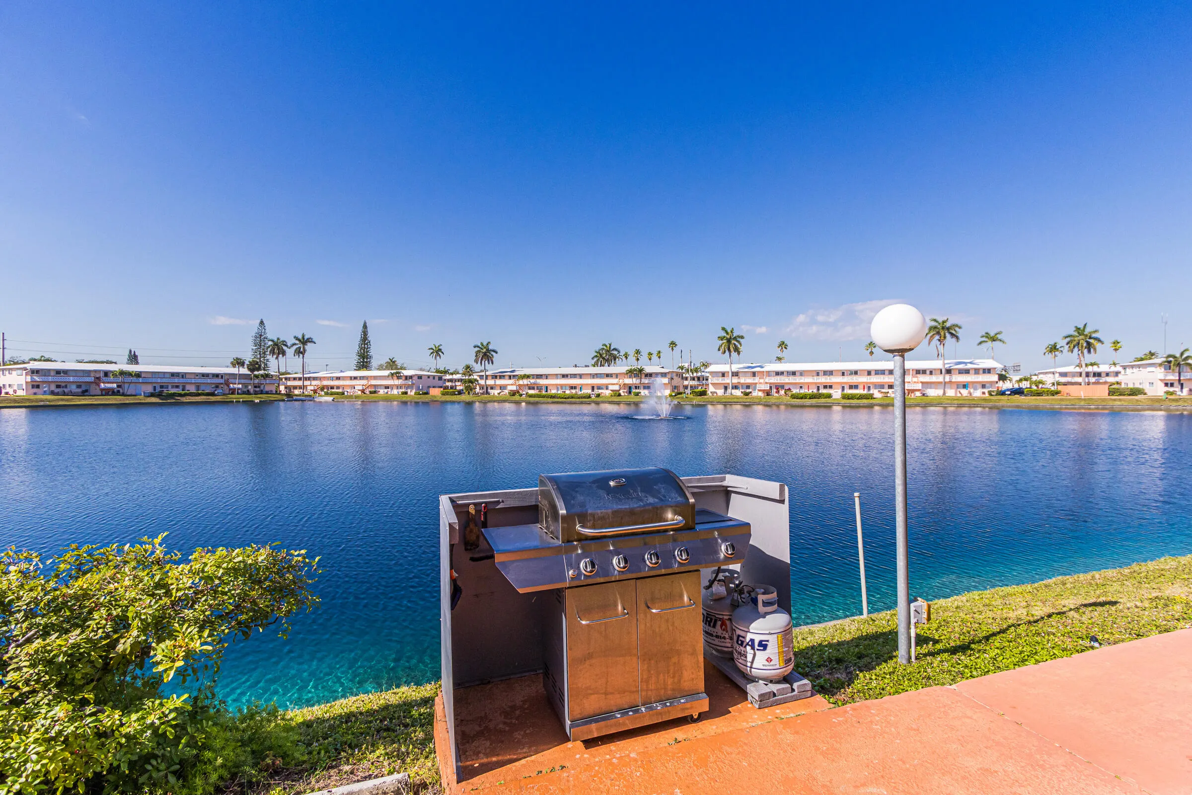 900 SW 10th Terrace #19S