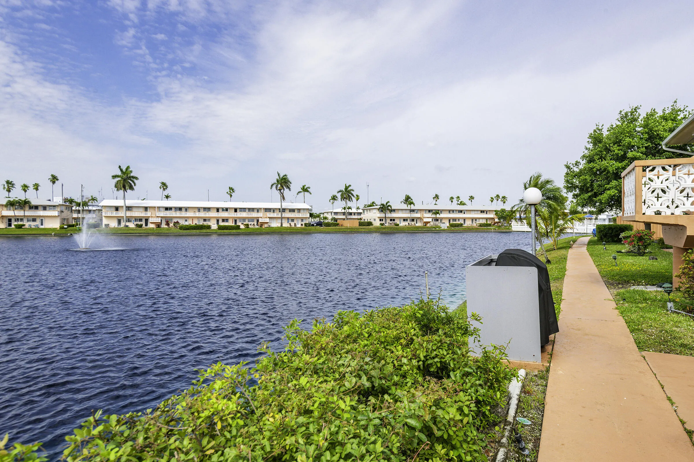 900 SW 10th Terrace #19S