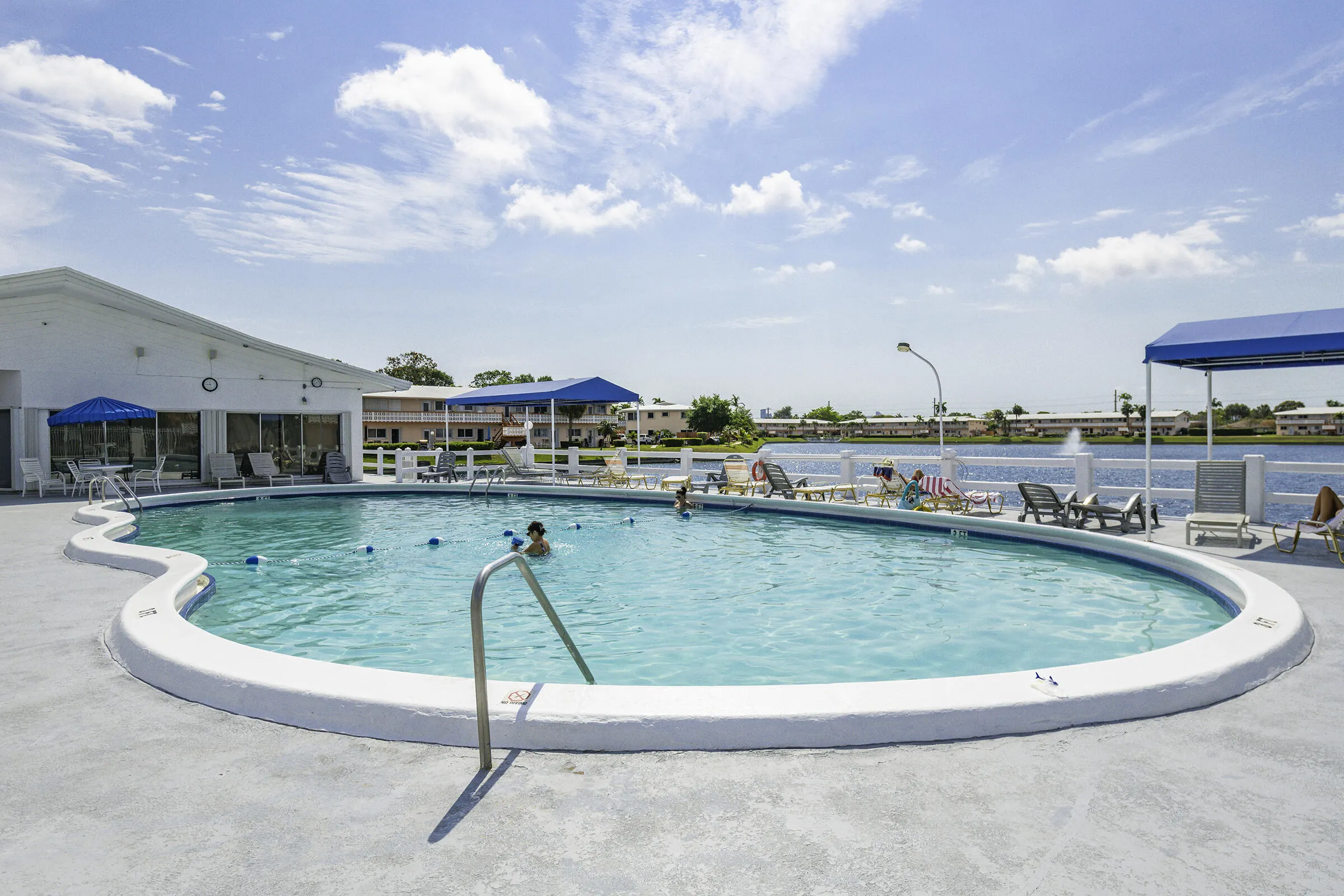 900 SW 10th Terrace #19S