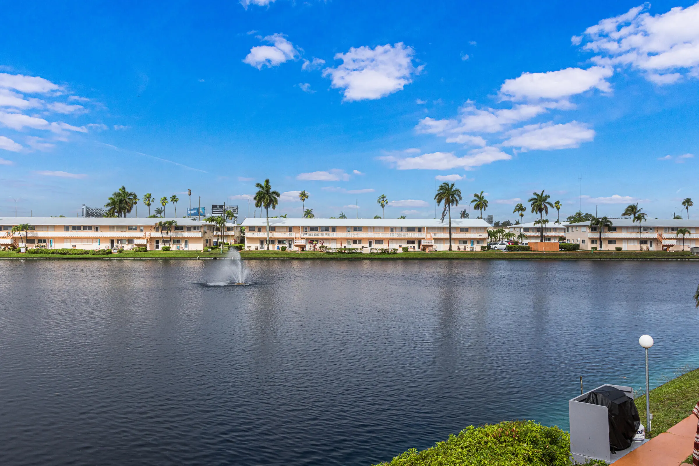 900 SW 10th Terrace #19S