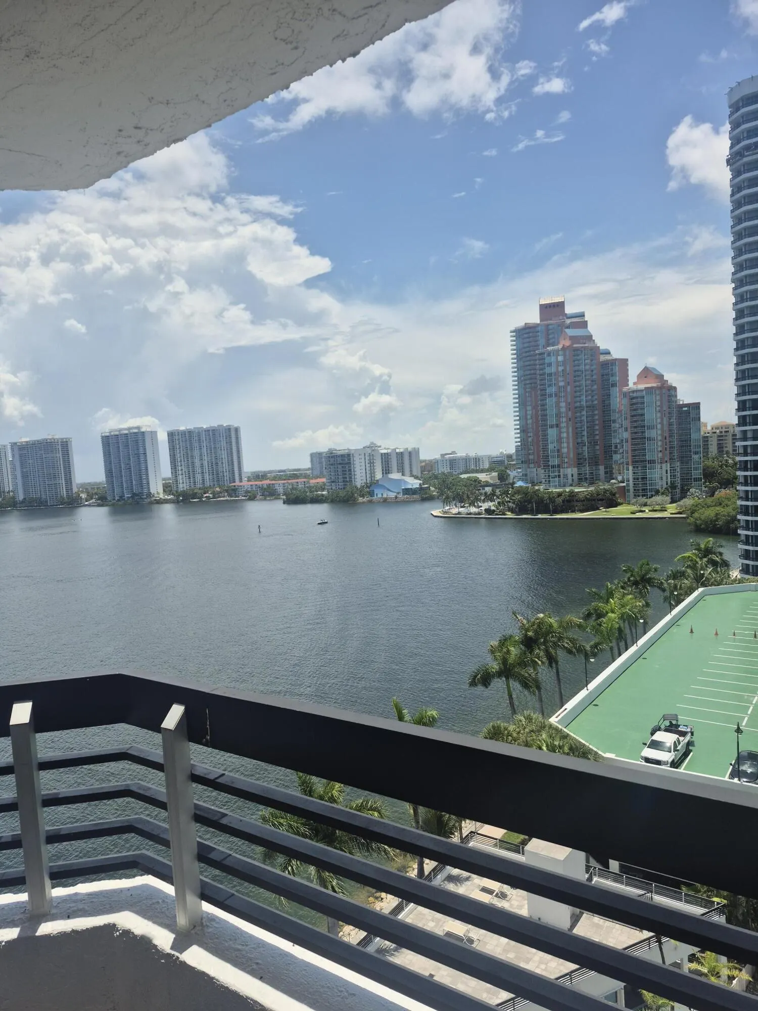 3600 MYSTIC POINTE Drive #1202