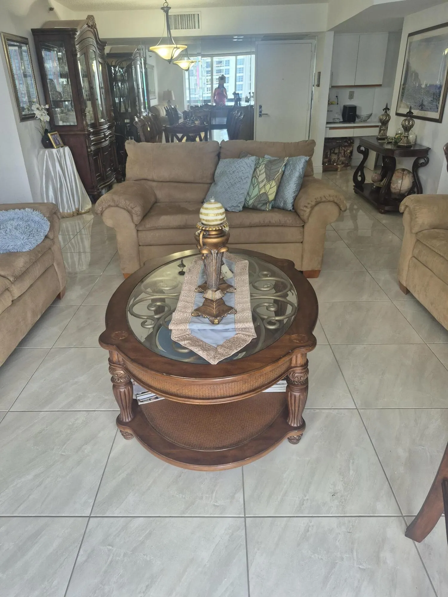 3600 MYSTIC POINTE Drive #1202