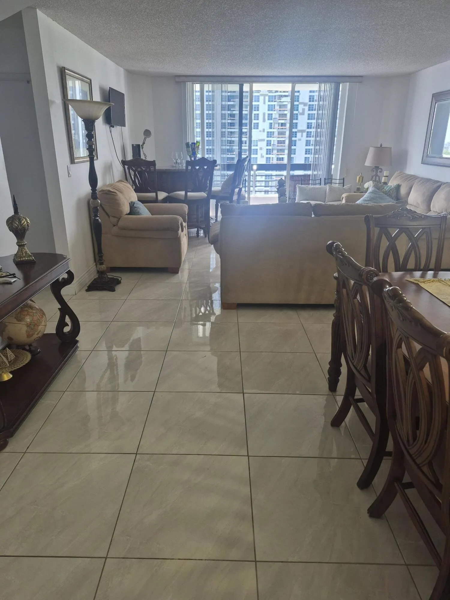 3600 MYSTIC POINTE Drive #1202