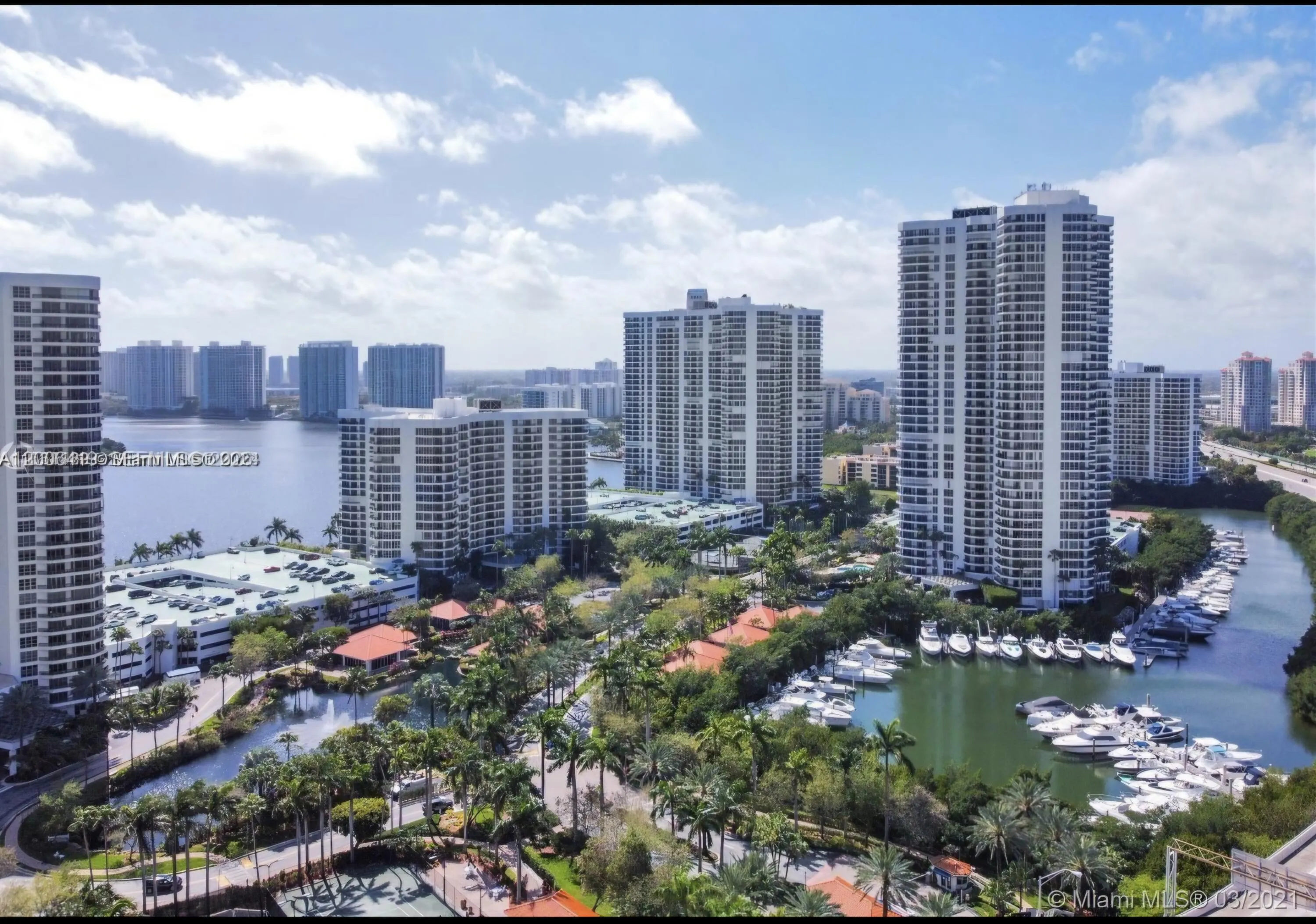 3600 MYSTIC POINTE Drive #1202
