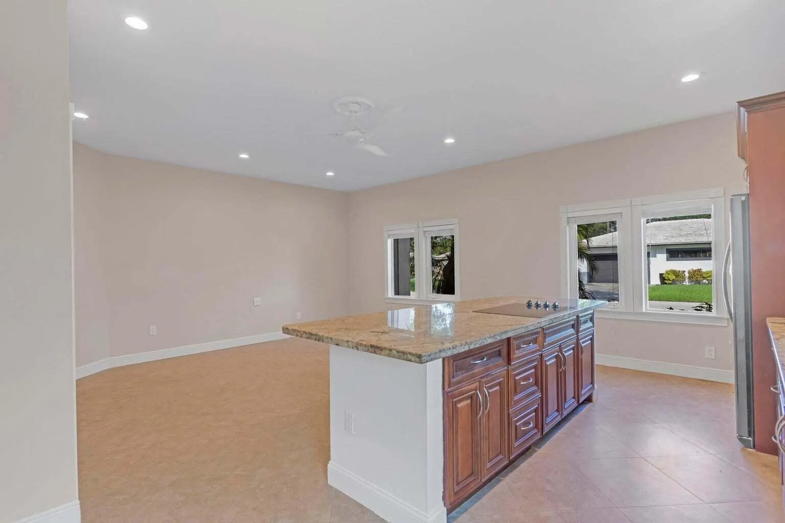 4500 SW 25TH Terrace