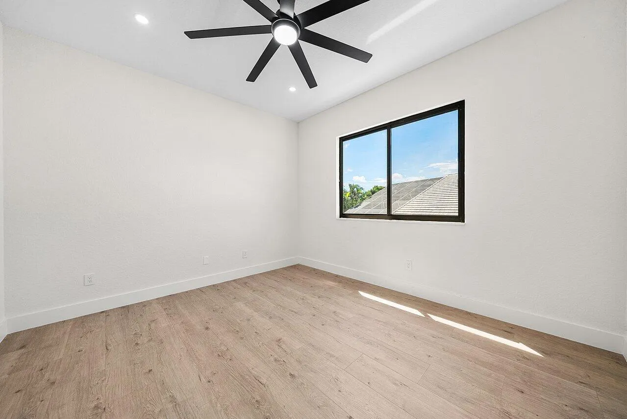 7548 Fairway Trail