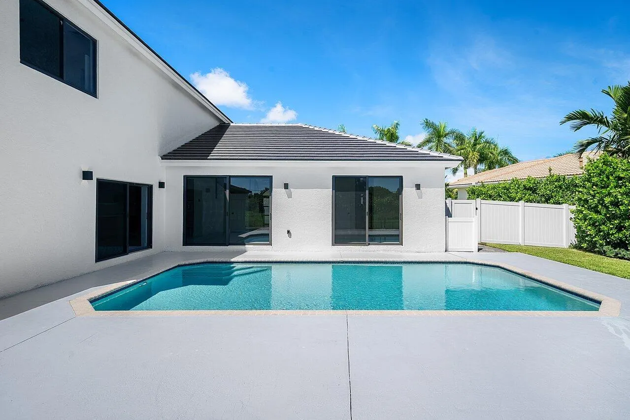 7548 Fairway Trail
