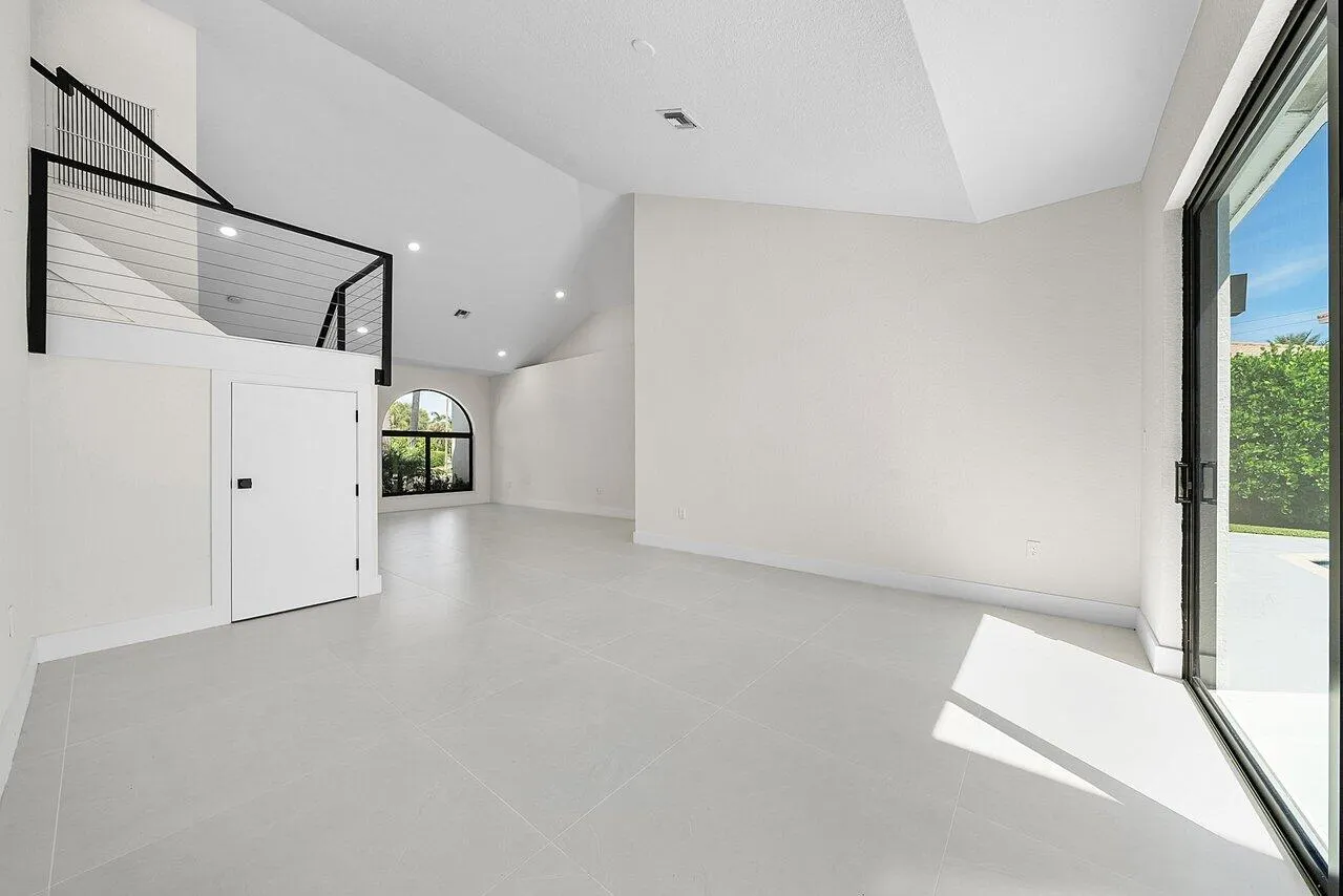 7548 Fairway Trail