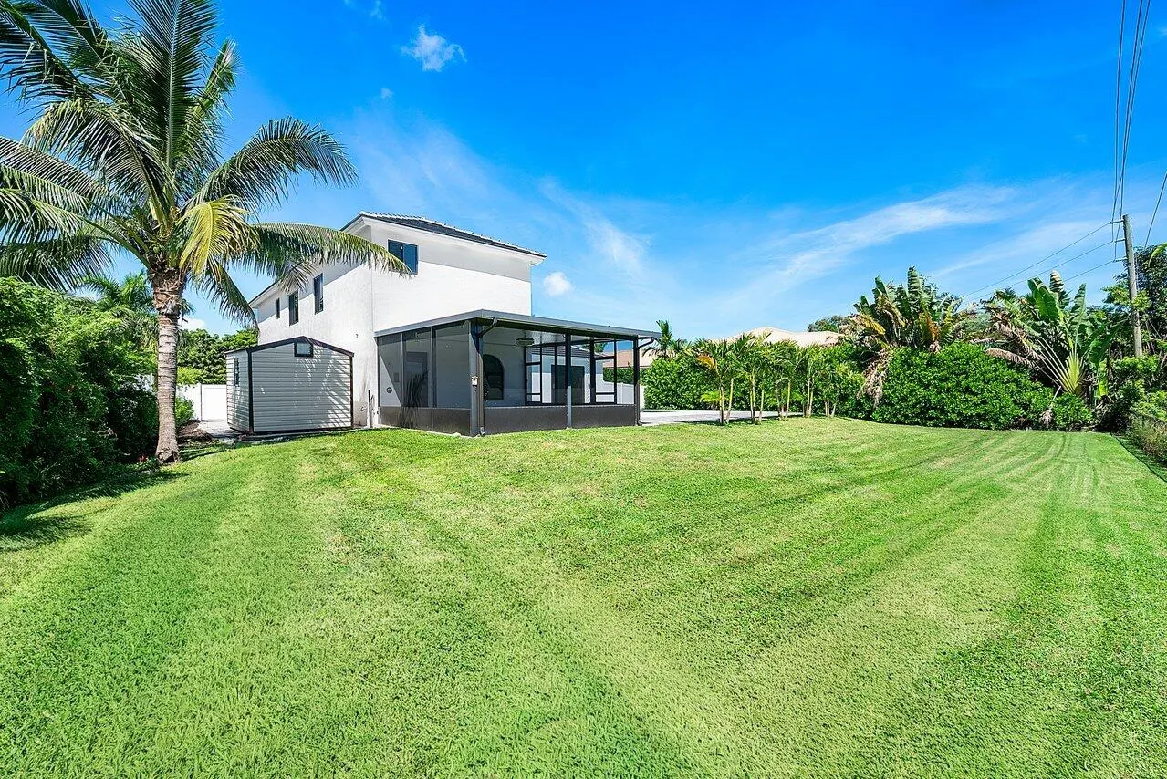 7548 Fairway Trail
