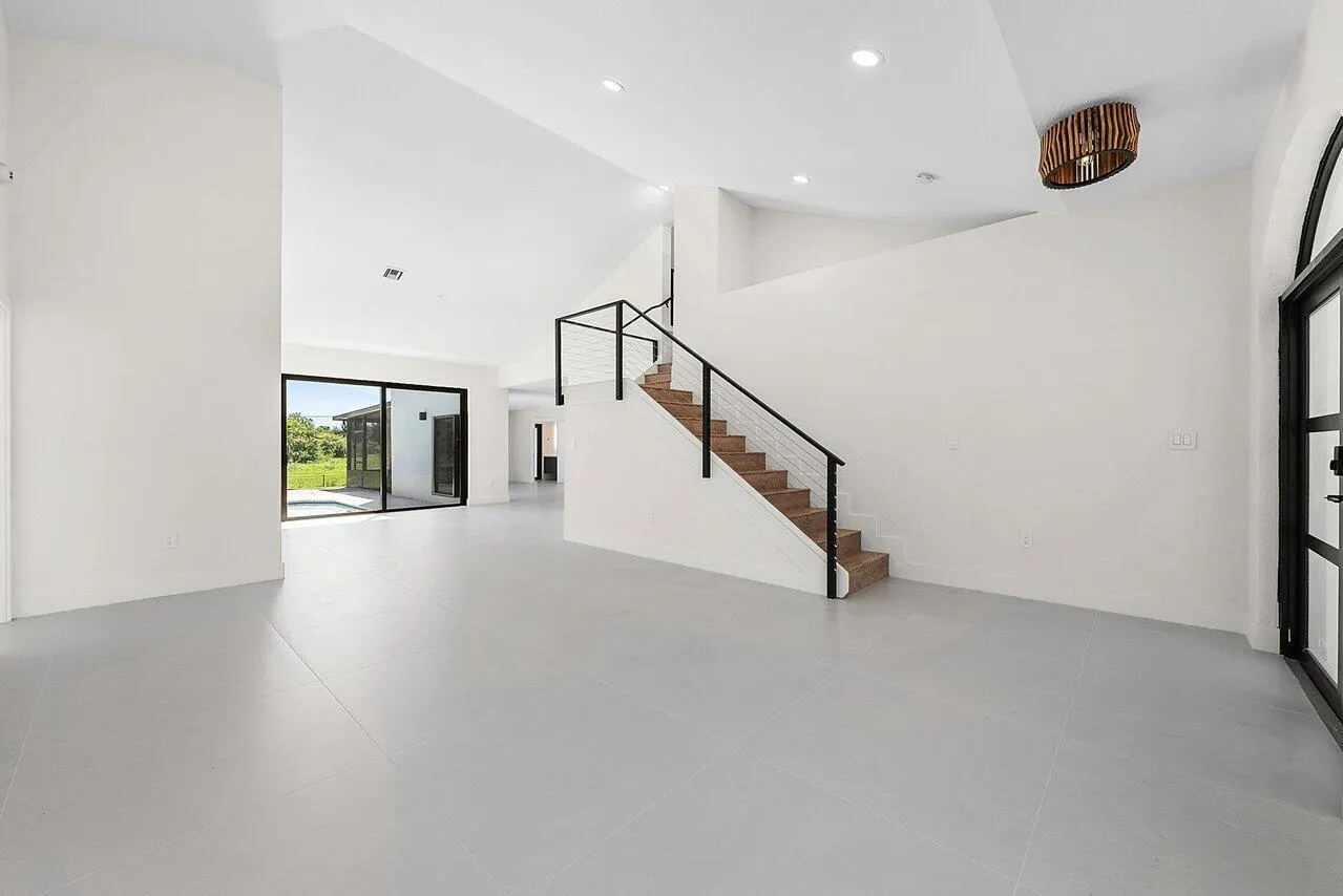 7548 Fairway Trail