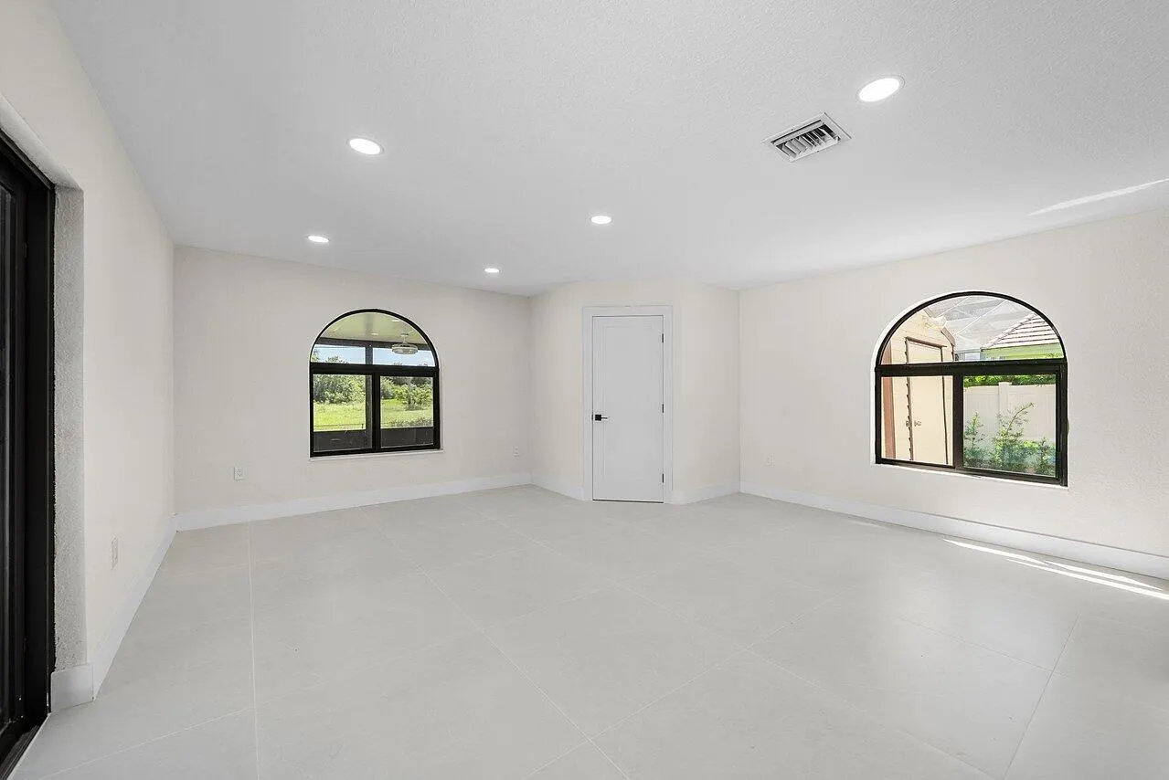 7548 Fairway Trail