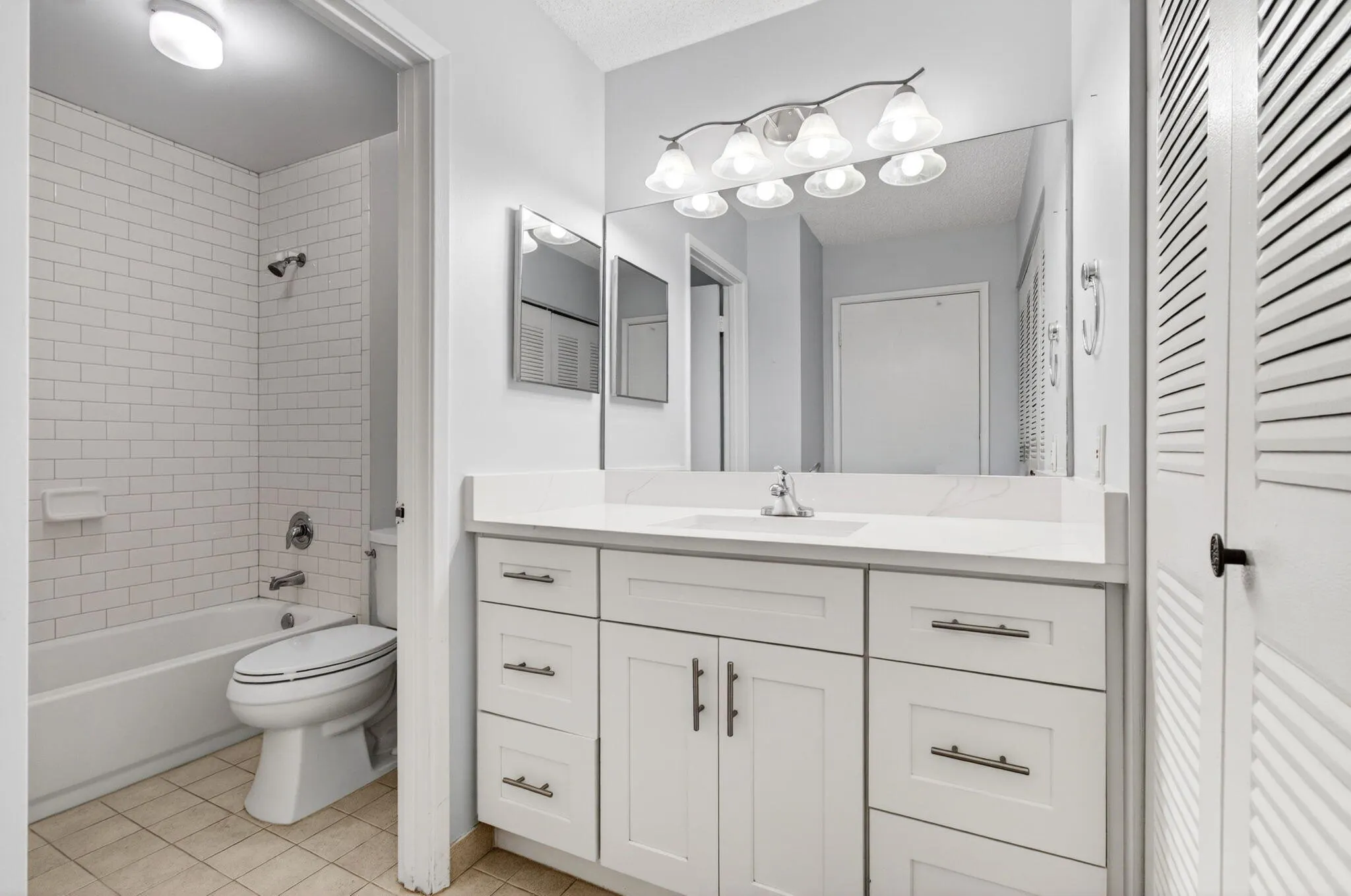 157 Yacht Club Way #303