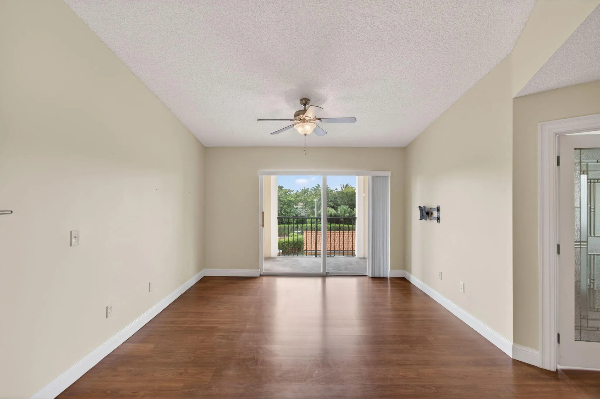157 Yacht Club Way #303
