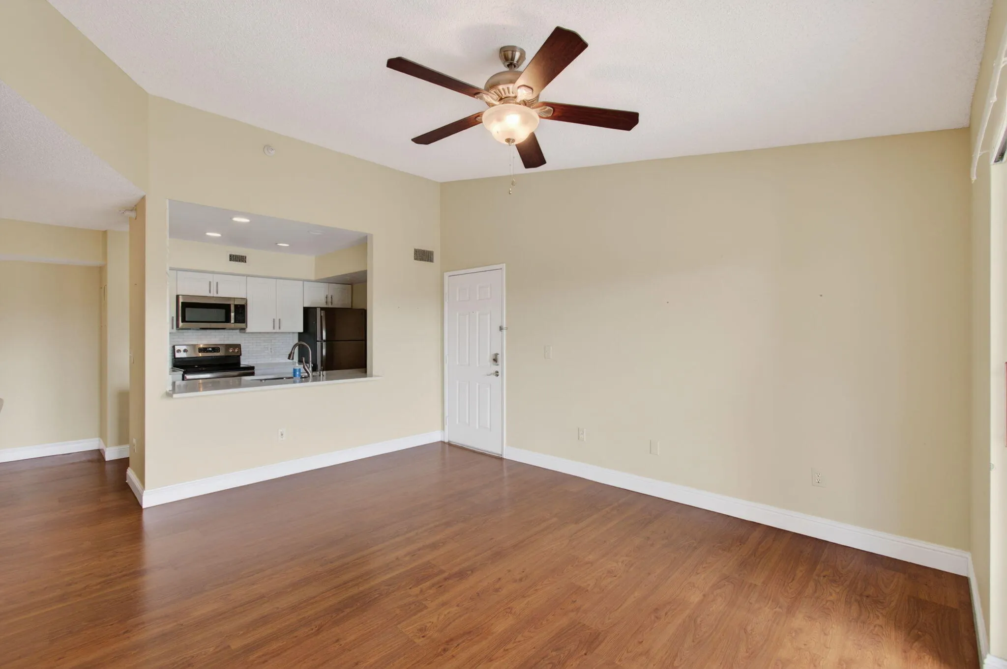 157 Yacht Club Way #303